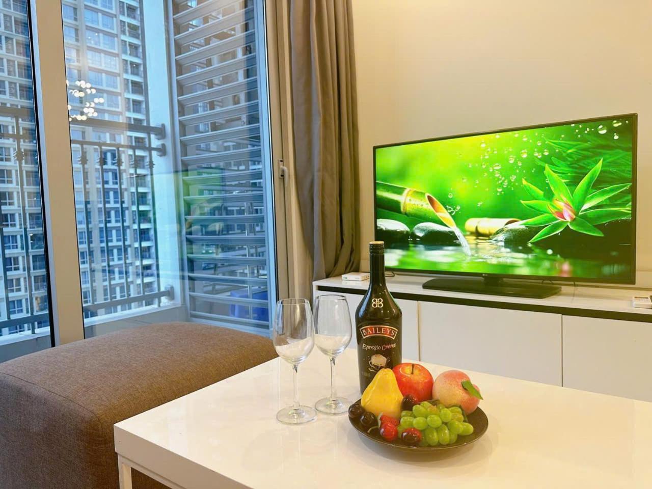 Luxury Vinhomes Park - Thamin * Ho Chi Minh City