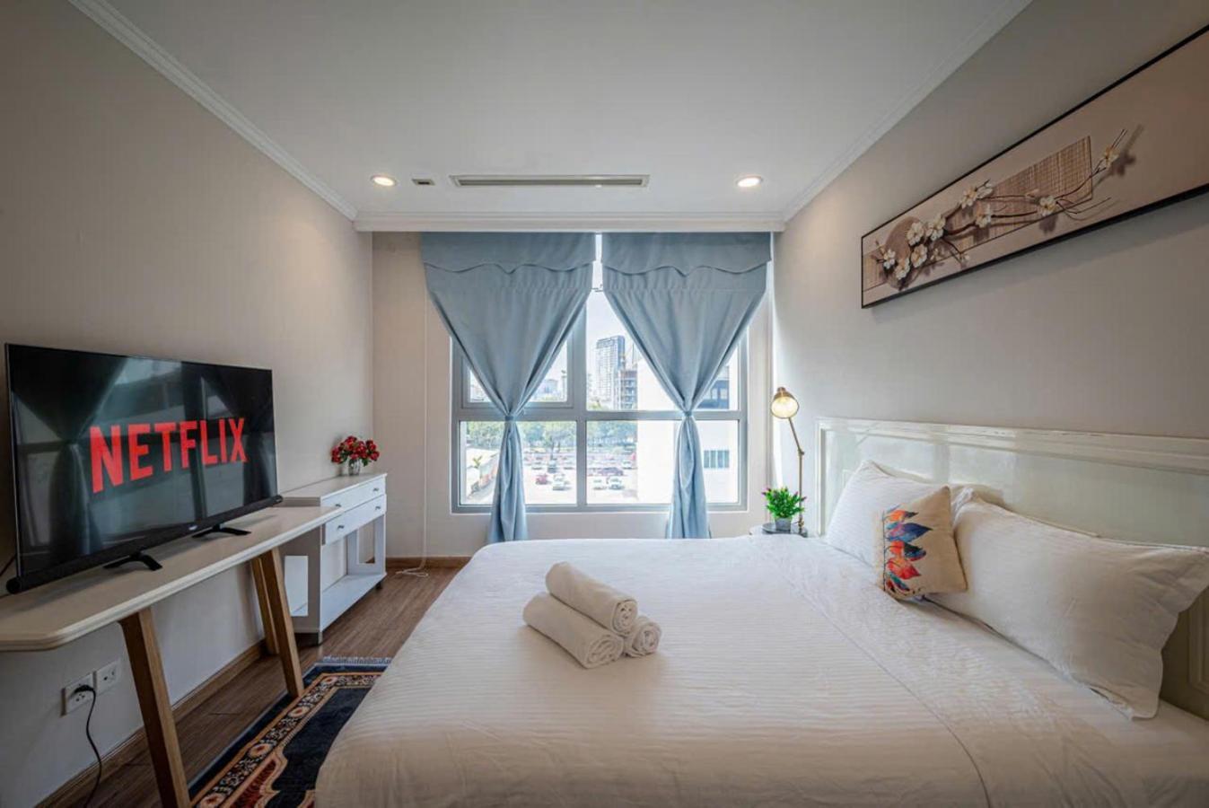 Luxury Vinhomes Park - Thamin Apartment