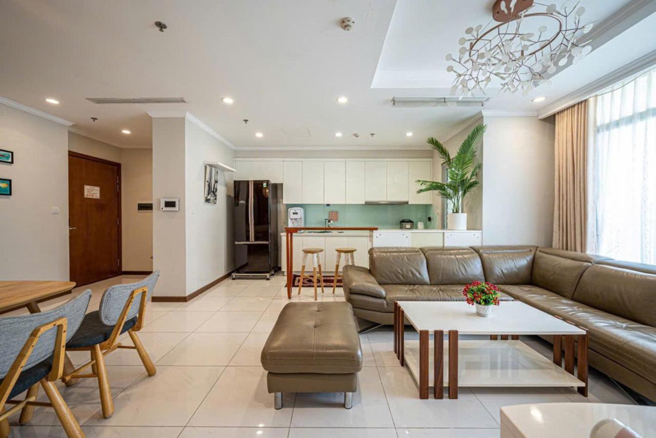 Apartment Luxury Vinhomes Park - Thamin Ho Chi Minh City