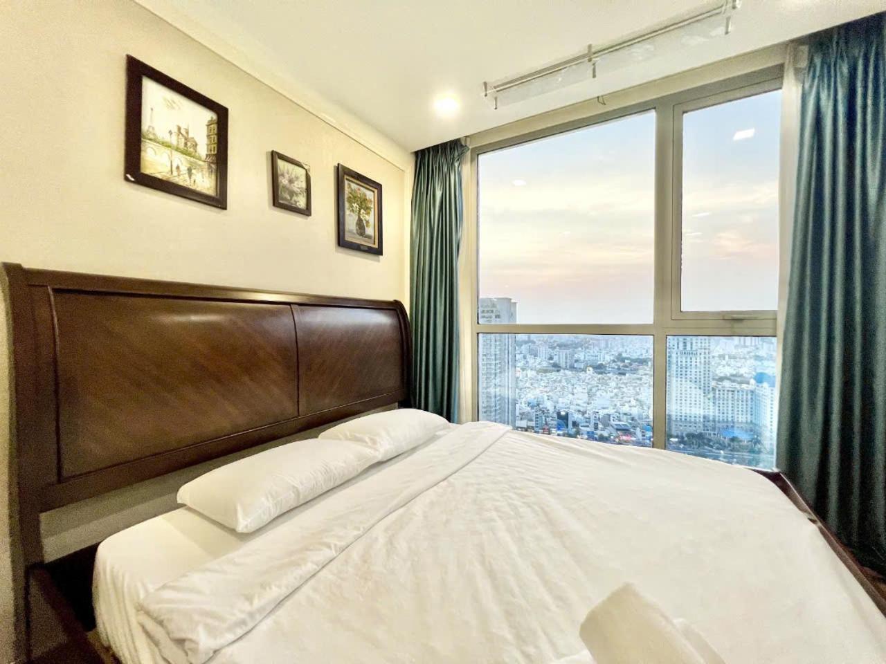 Luxury Vinhomes Park - Thamin Apartment *