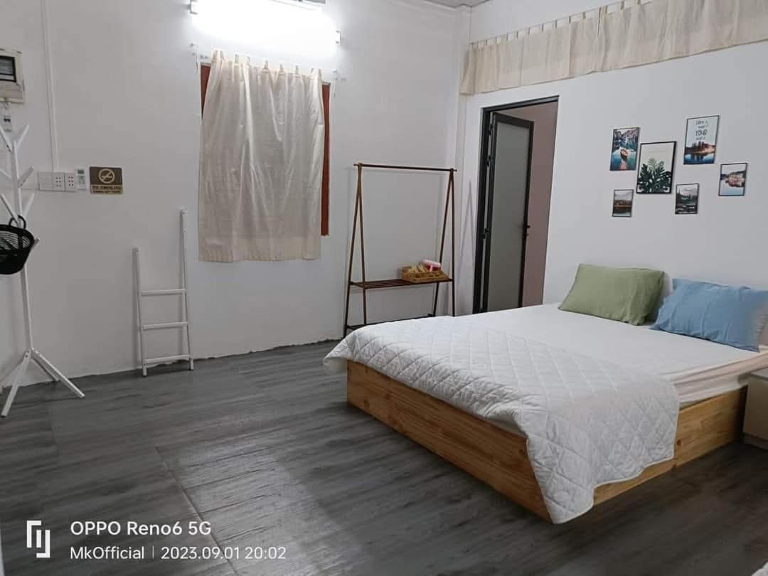 Apartment Nguyen Me Khang 2