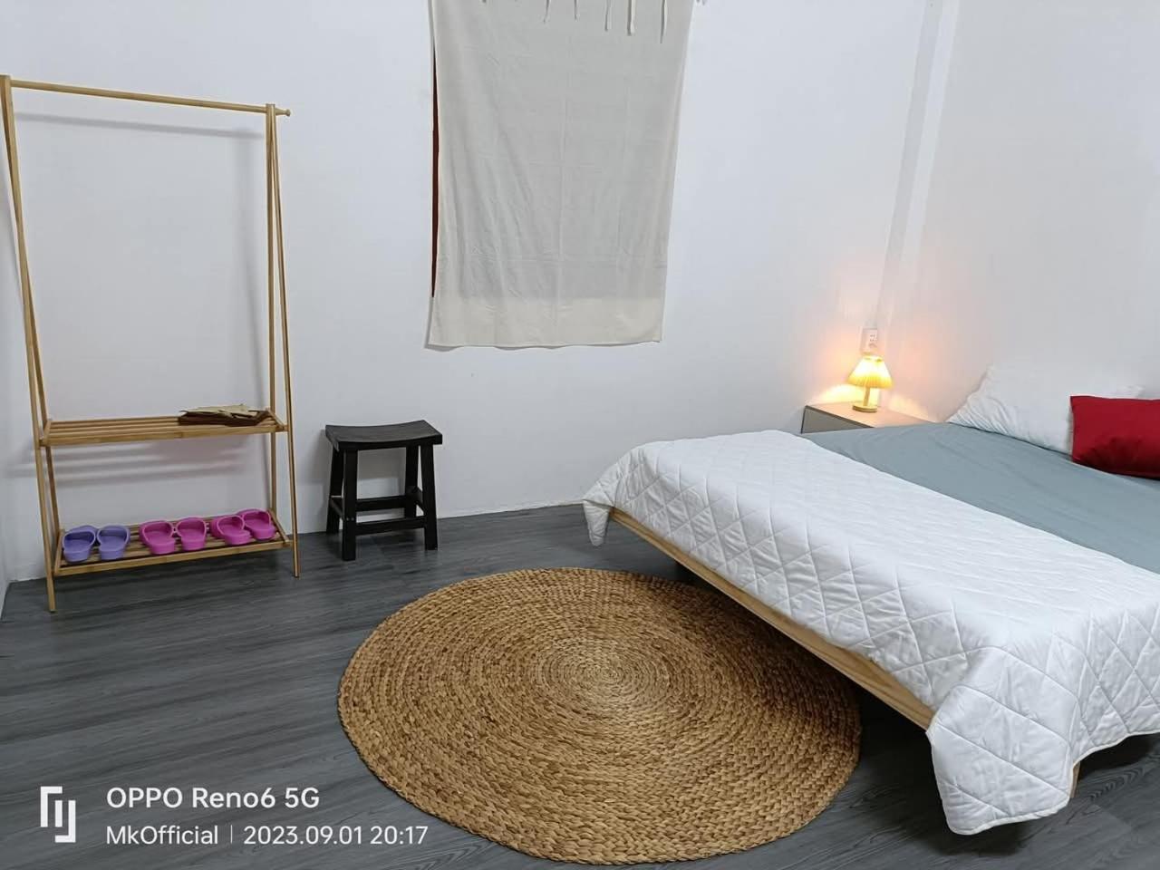 Nguyen Me Khang 2 Apartment *