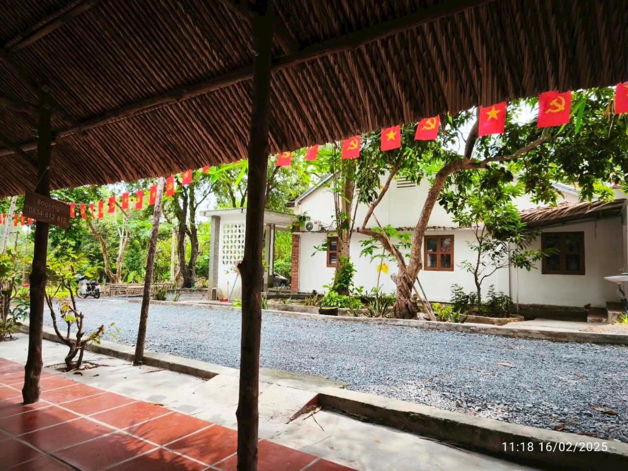 Nguyen Me Khang 2 Apartment *