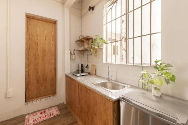 The Velis Saigon - 66m2 Authentic Local Cozy