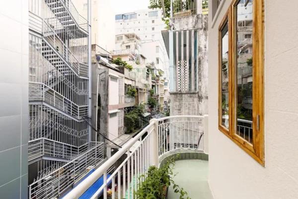 The Velis Saigon - 66m2 Authentic Local Cozy