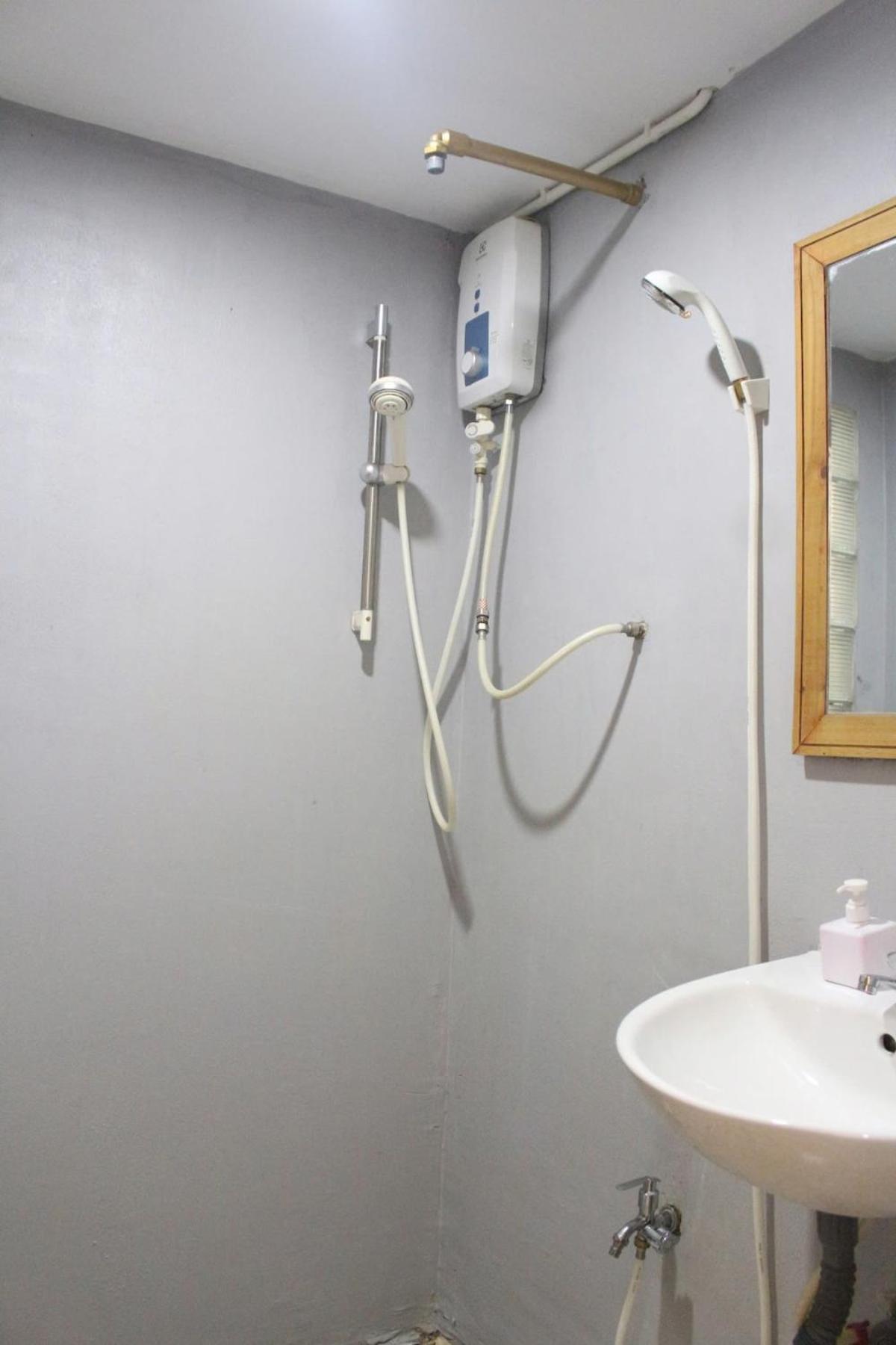 The Velis Saigon - 66m2 Authentic Local Cozy *