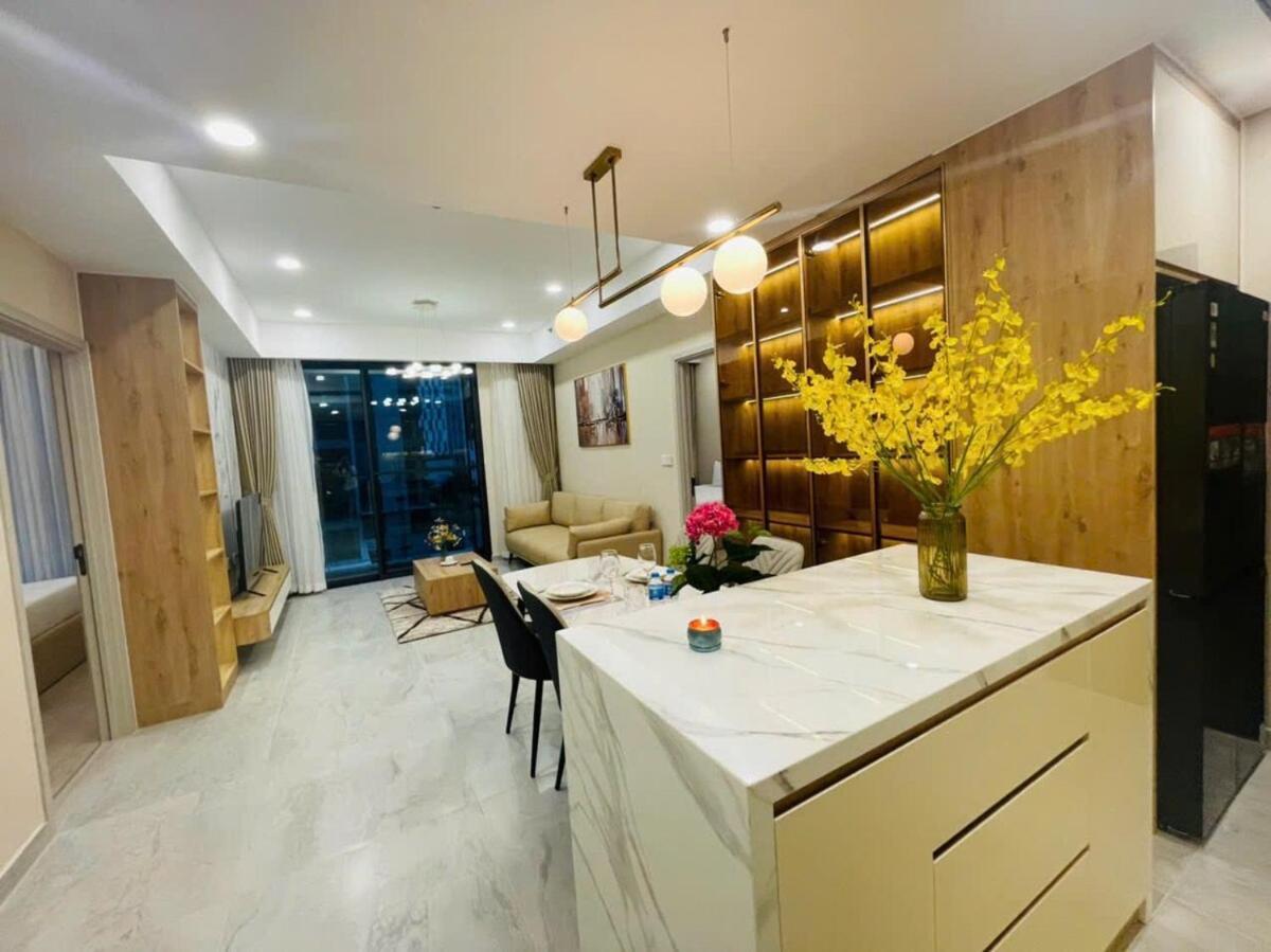 Luxury At Cardinal Court Apartment