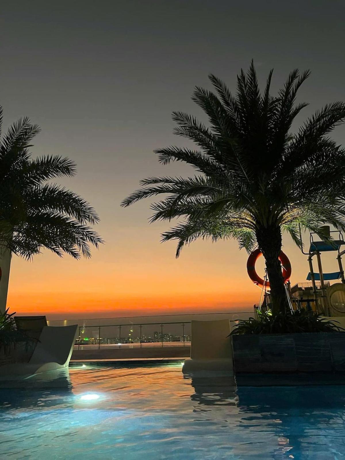 Genbee Harbour View - Infinity Swiming Pool * Ho Chi Minh City
