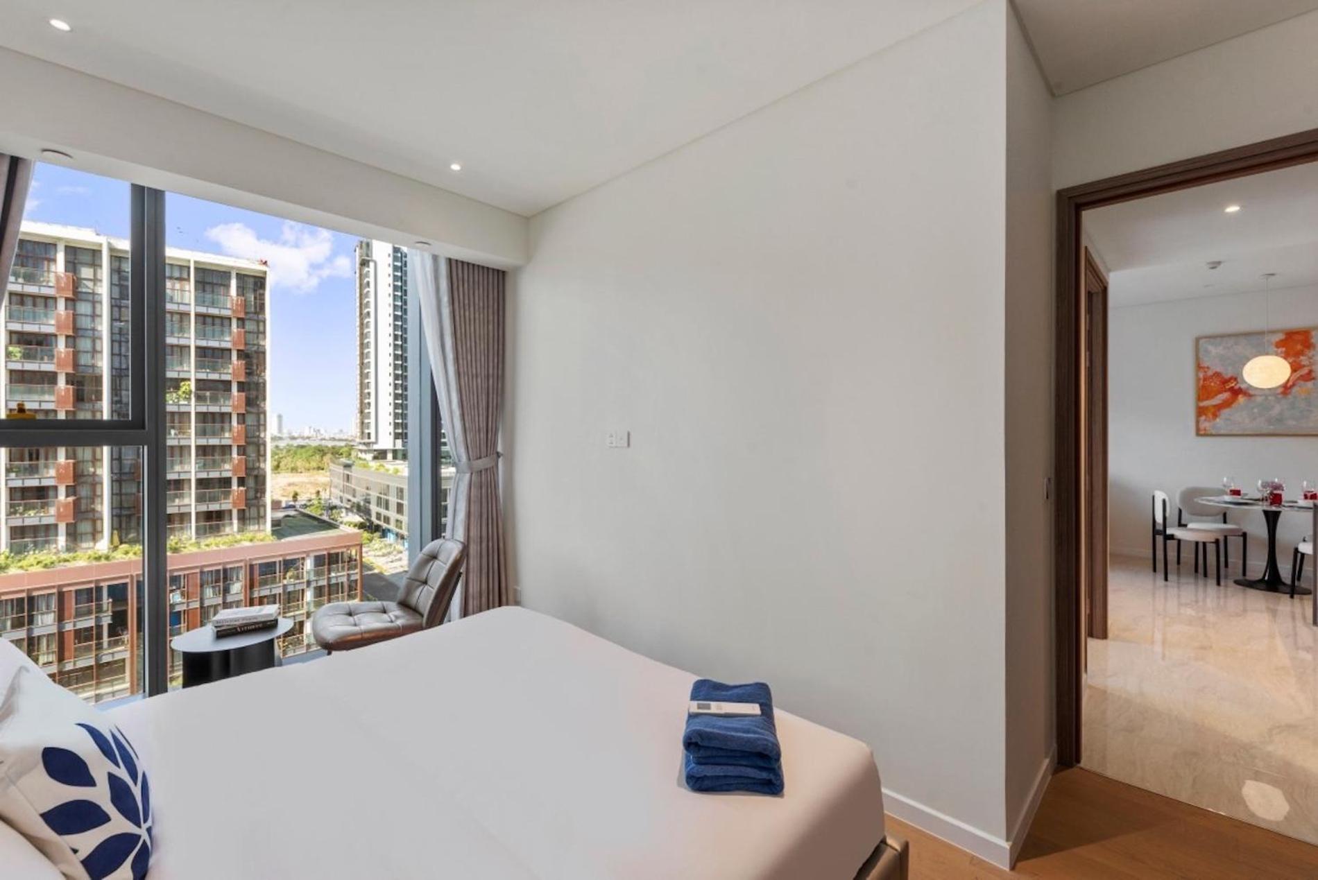 Metropole Square Cental Saigon Apartment *