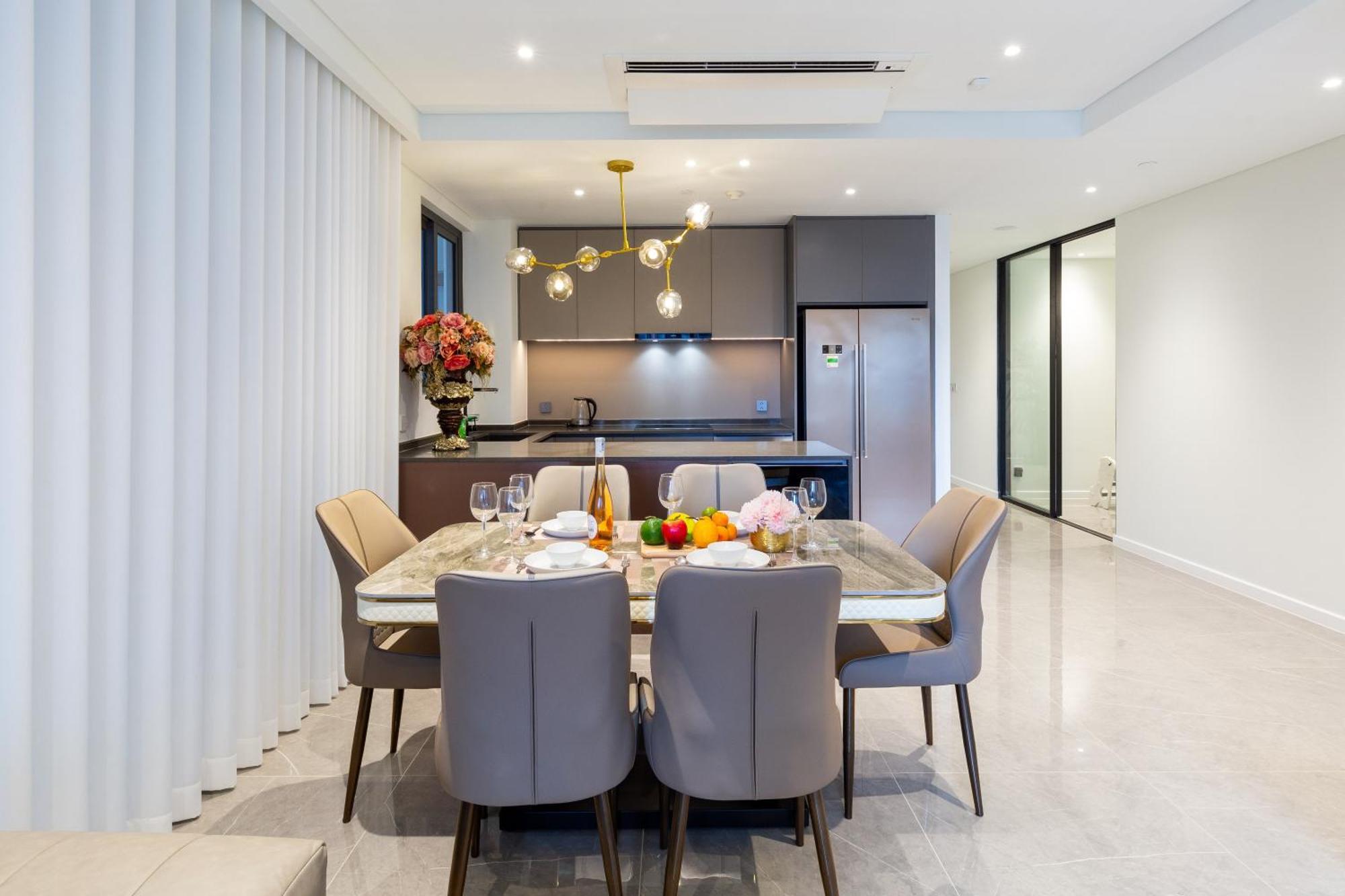 Apartment Metropole Square Cental Saigon