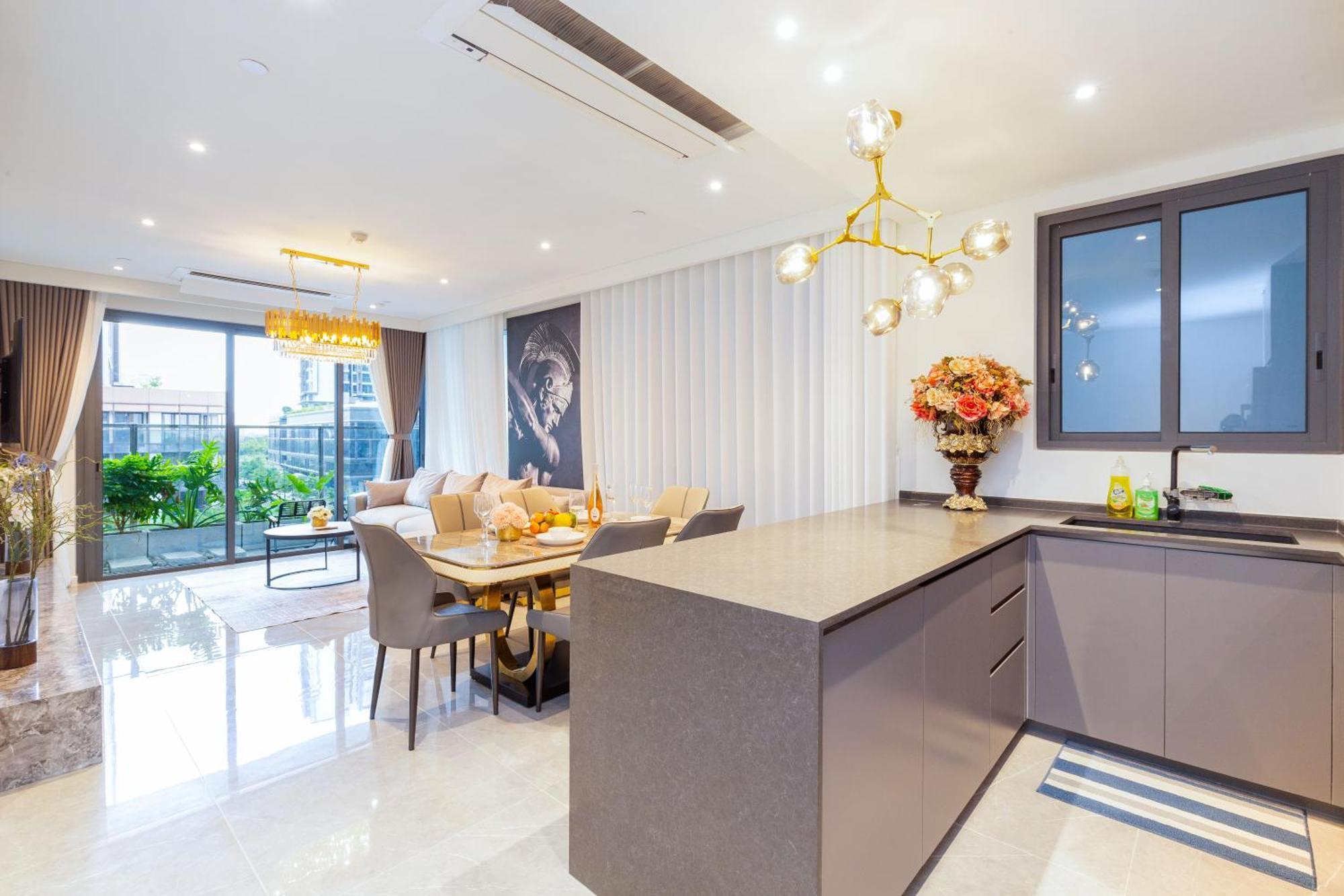 Metropole Square Cental Saigon