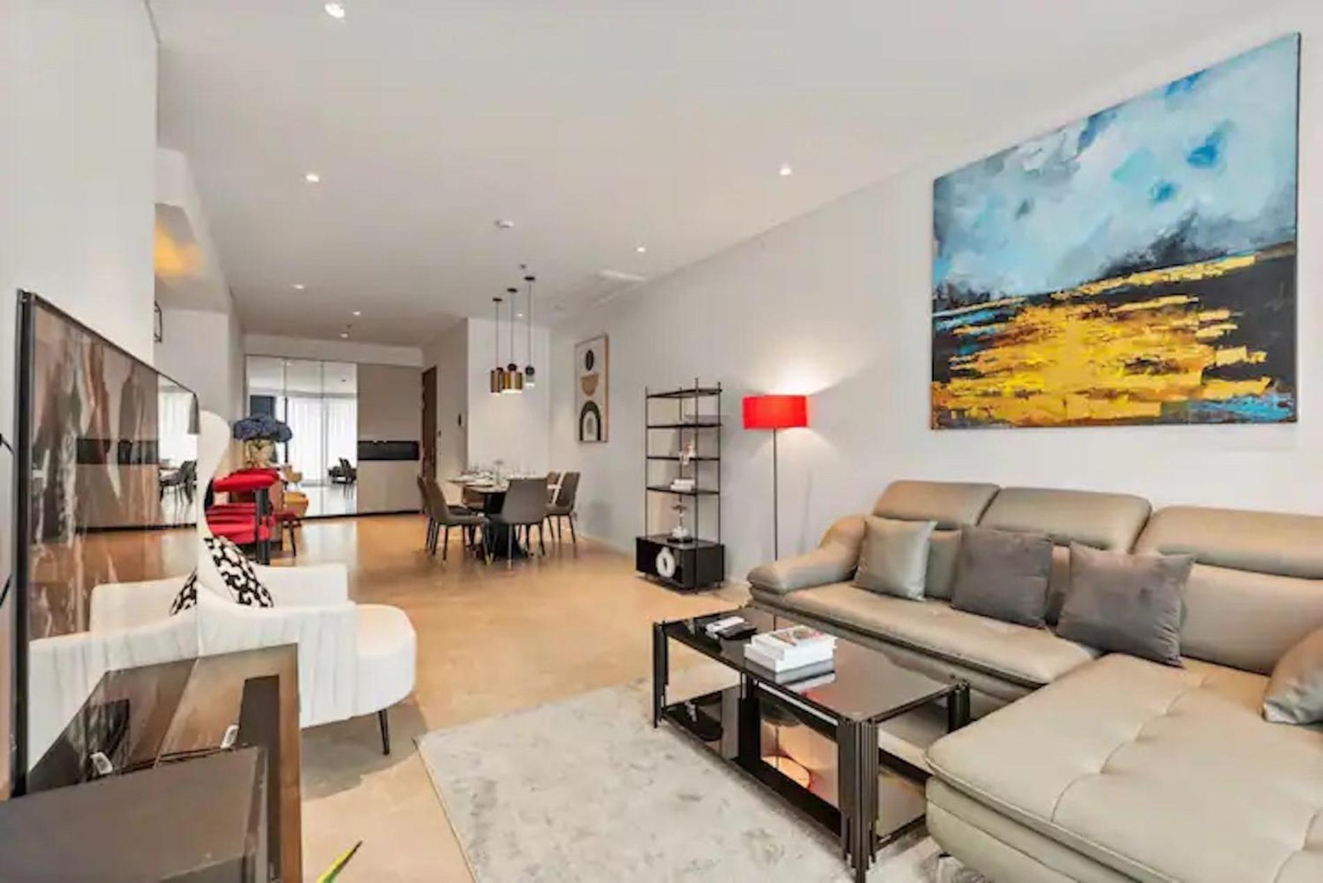 Metropole Square Cental Saigon Apartment *