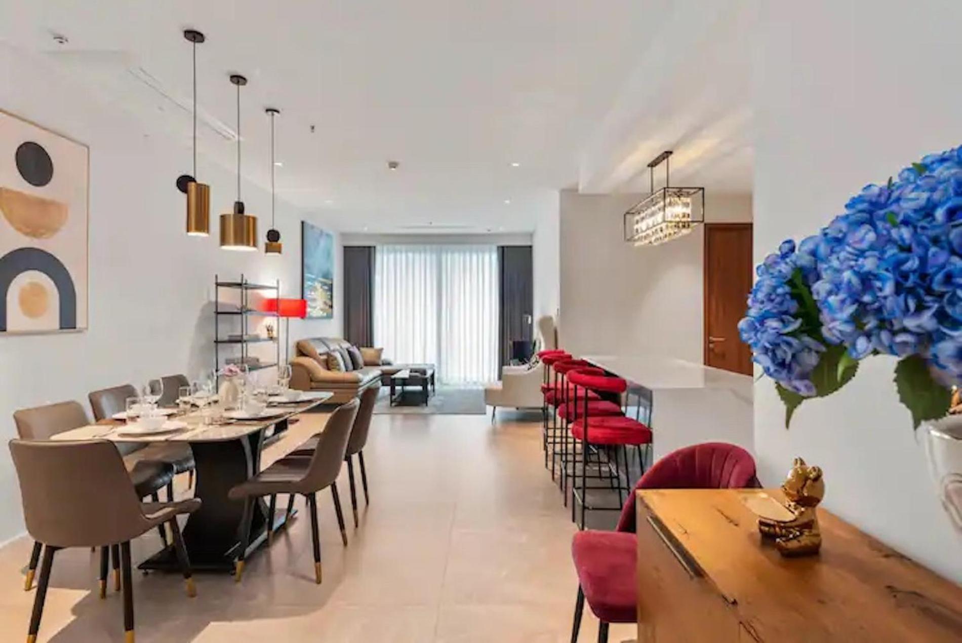 Metropole Square Cental Saigon Apartment *