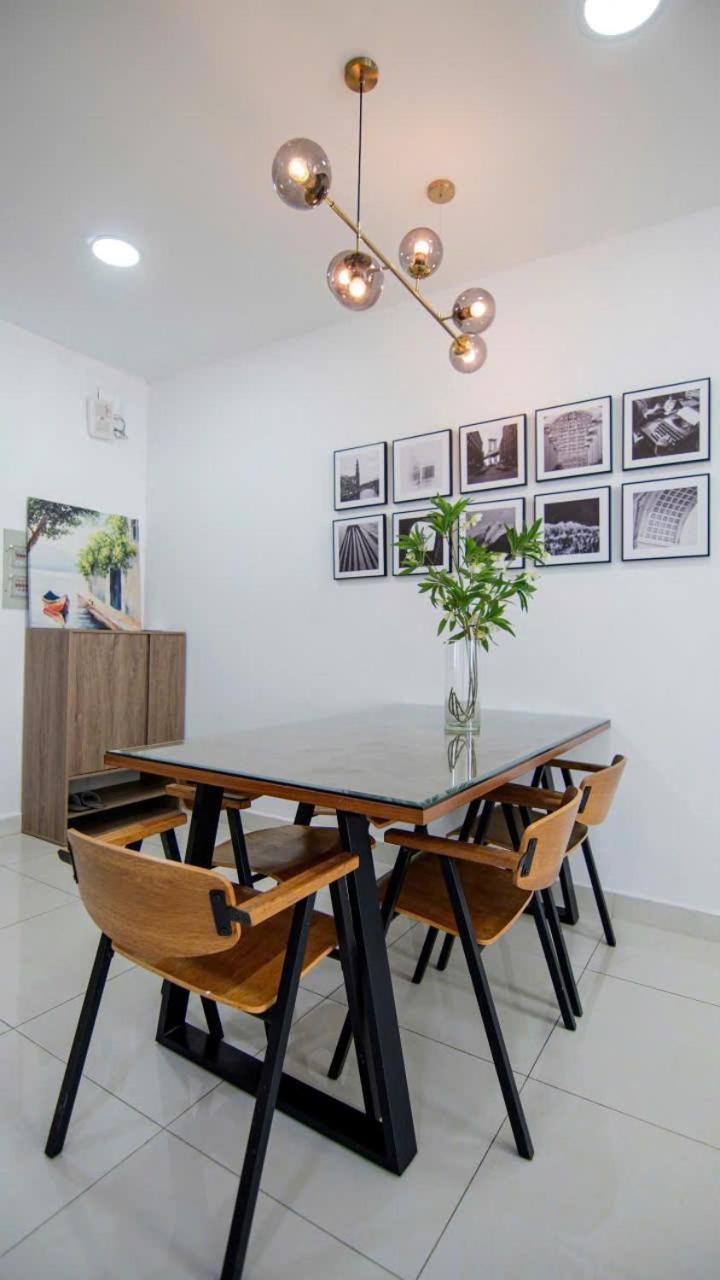 Toan Bo 4 Phong Ngu 5 Giuong District 4 Apartment
