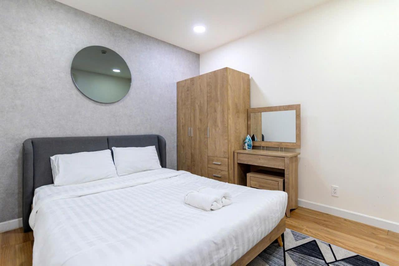 Toan Bo 4 Phong Ngu 5 Giuong District 4 Apartment