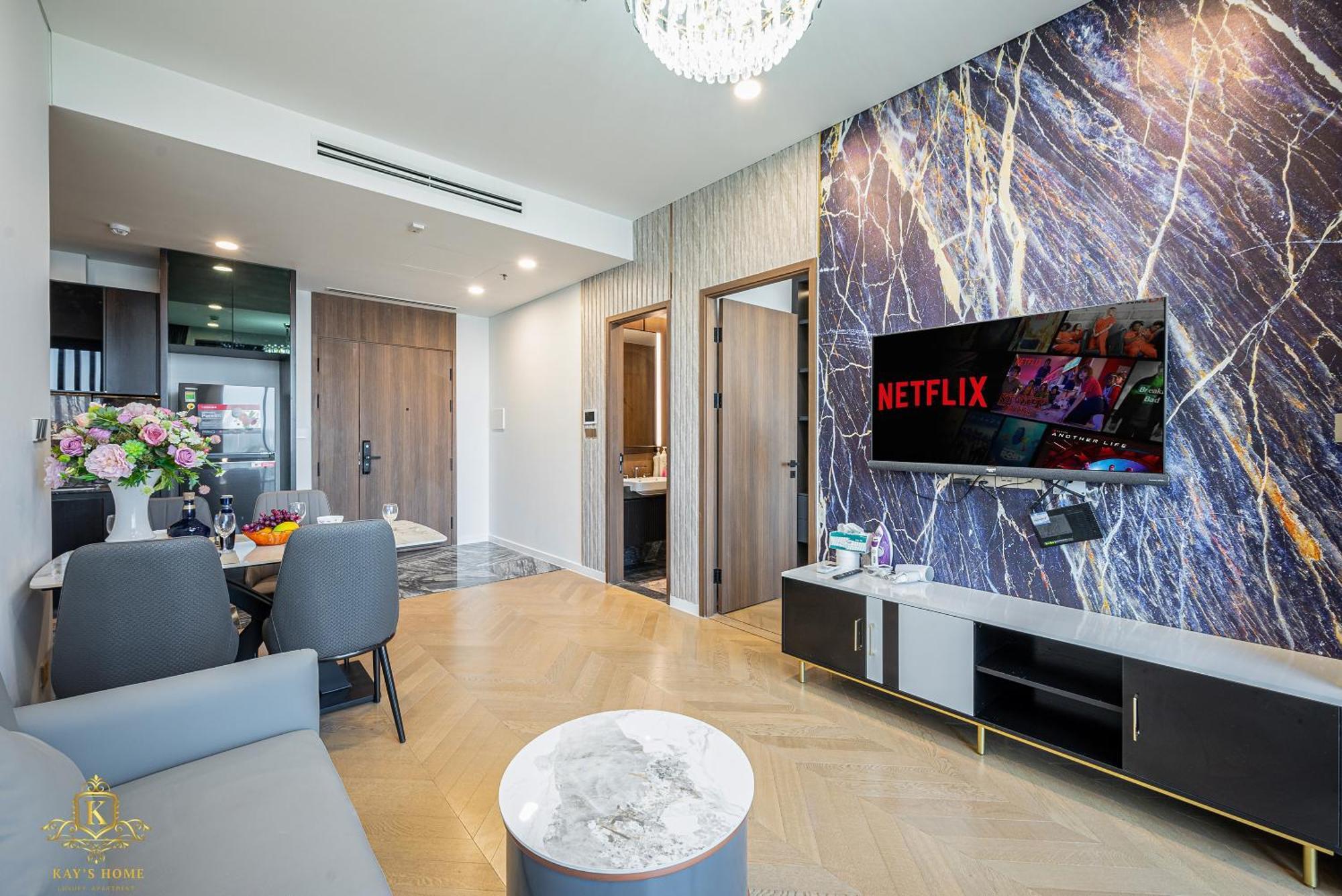 The Lumiere Opulence Oasis Apartment *
