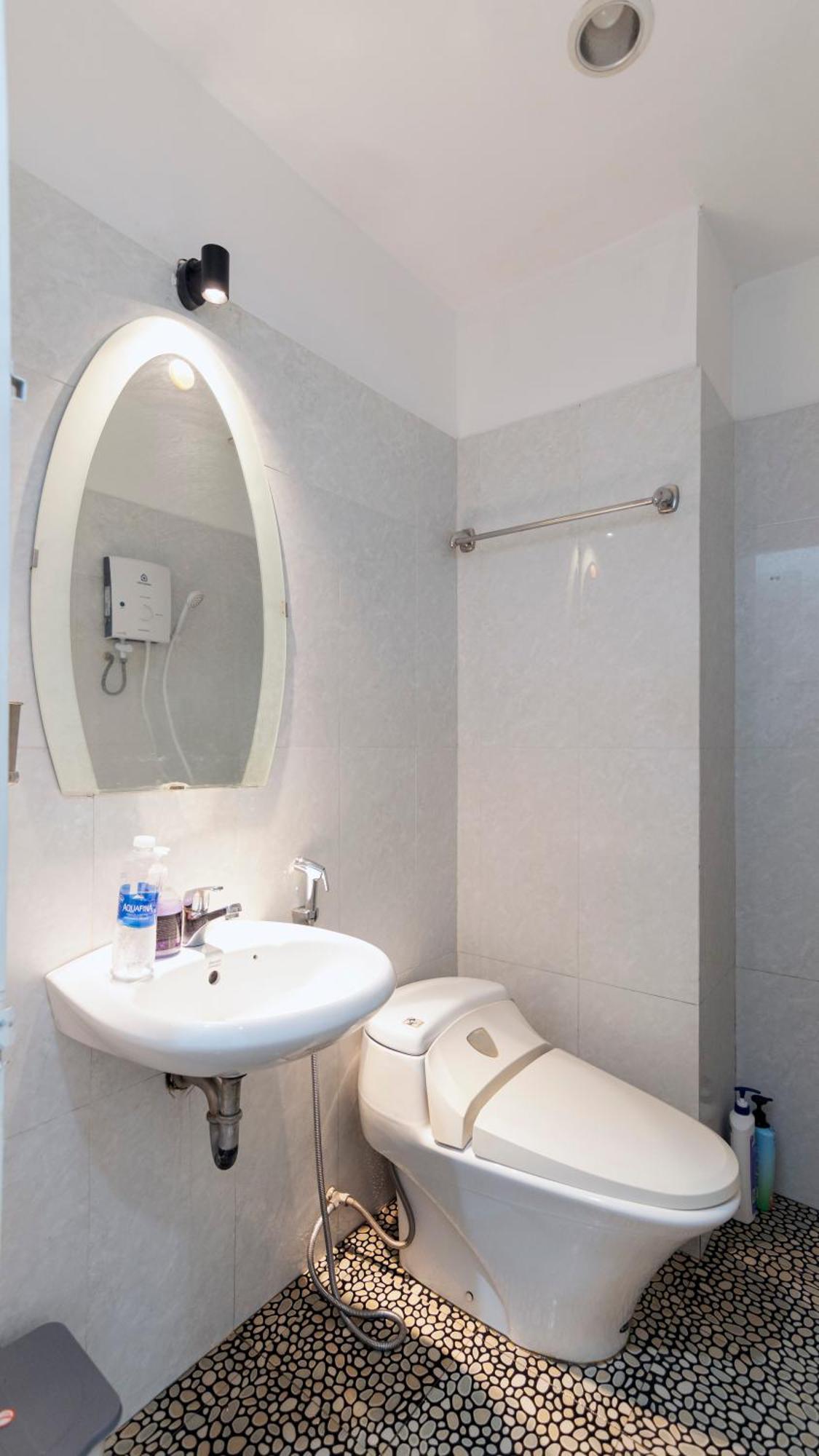Entire House With Full Amenities - Near Bui Vien Walking Street , District 1