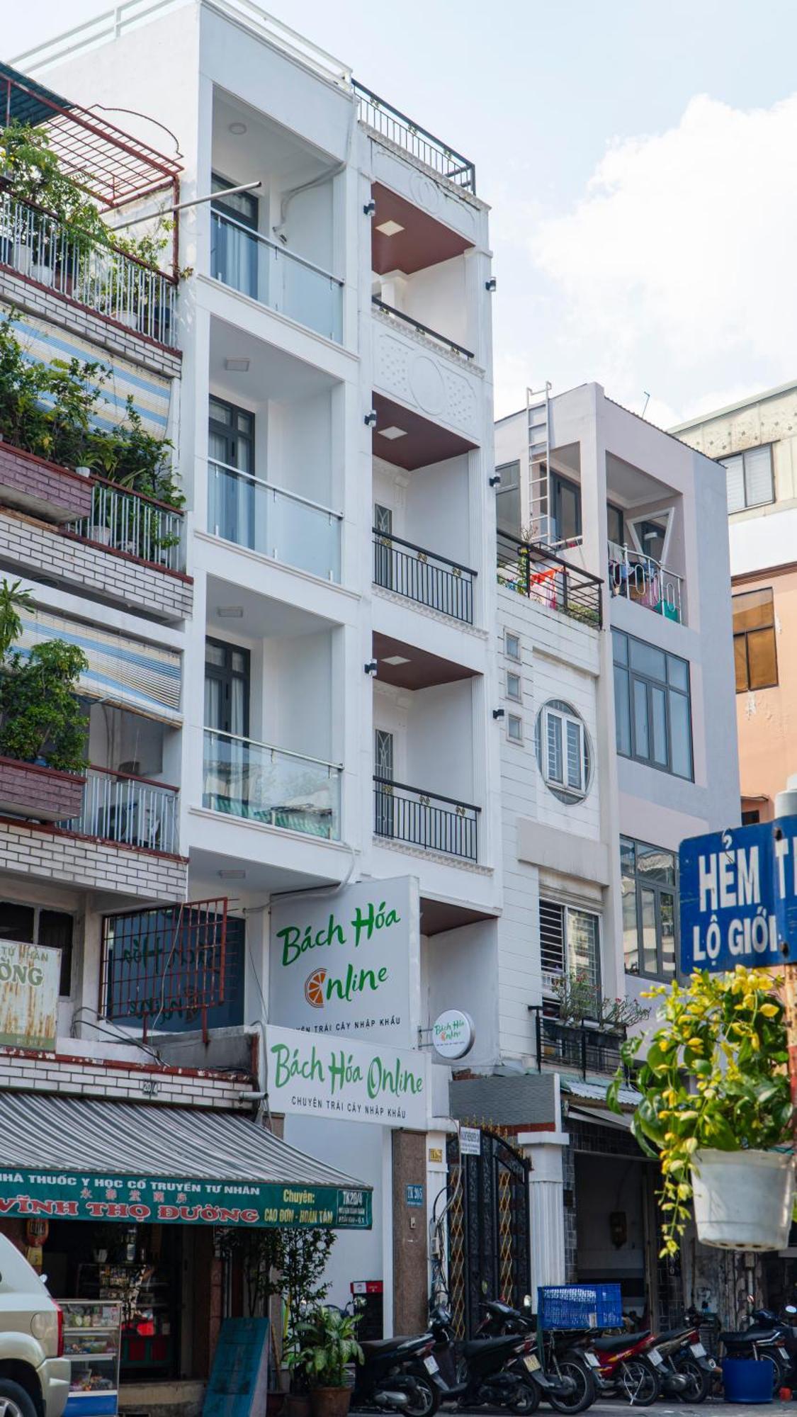 Entire House With Full Amenities - Near Bui Vien Walking Street , District 1 * Ho Chi Minh City
