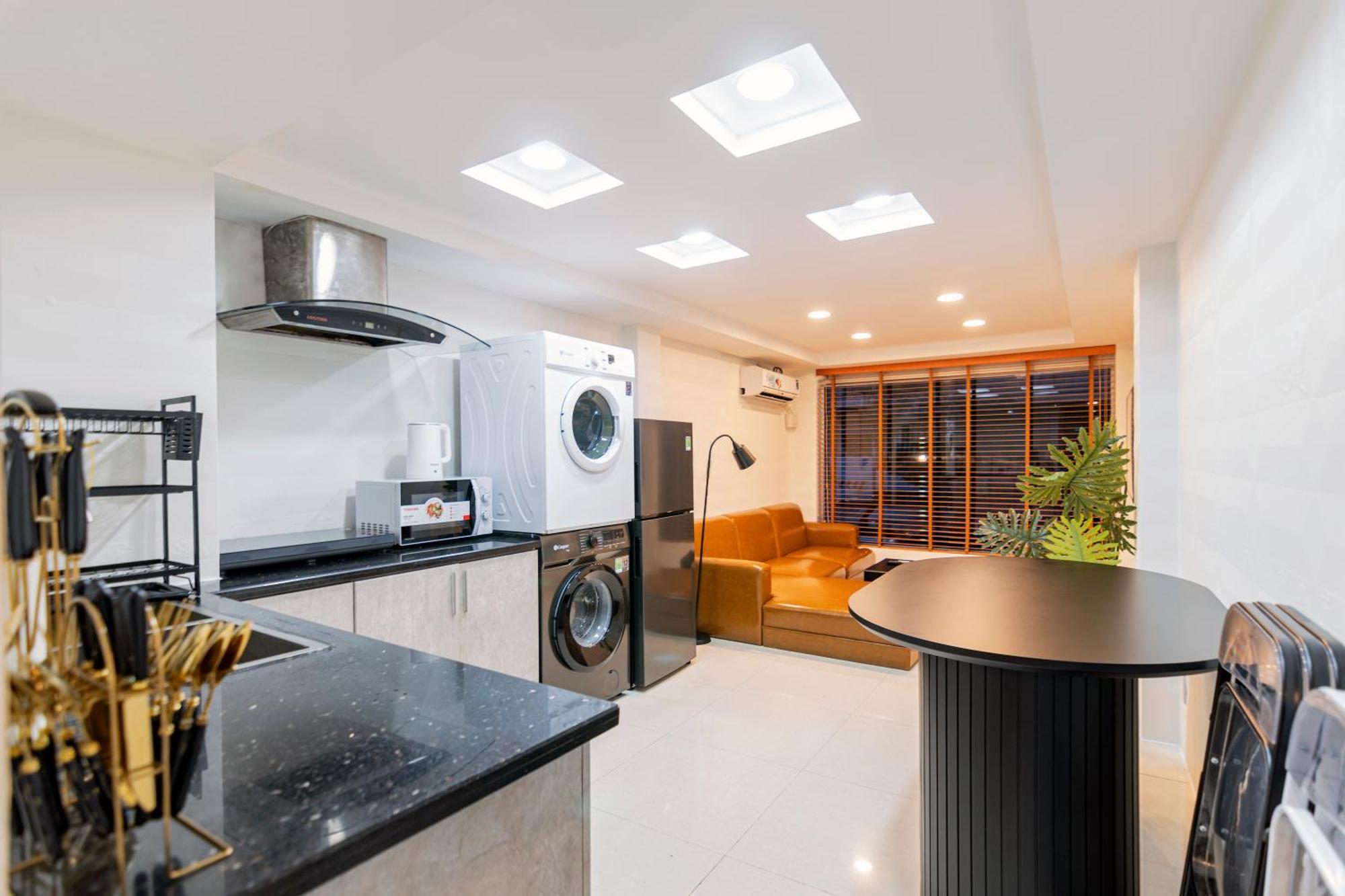 Holiday home Entire House With Full Amenities - Near Bui Vien Walking Street , District 1 *
