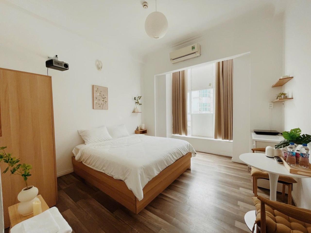 Apartment Emi - Quan 1