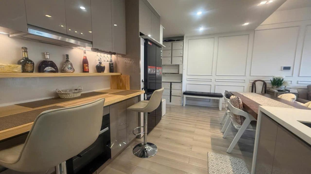 Apartment Vinhome Grandpark Tphcm Vietnam Masteri Centre Point Luxury With Adventure At Your Doorstep - Amusement Park & Poolside Comfort!
