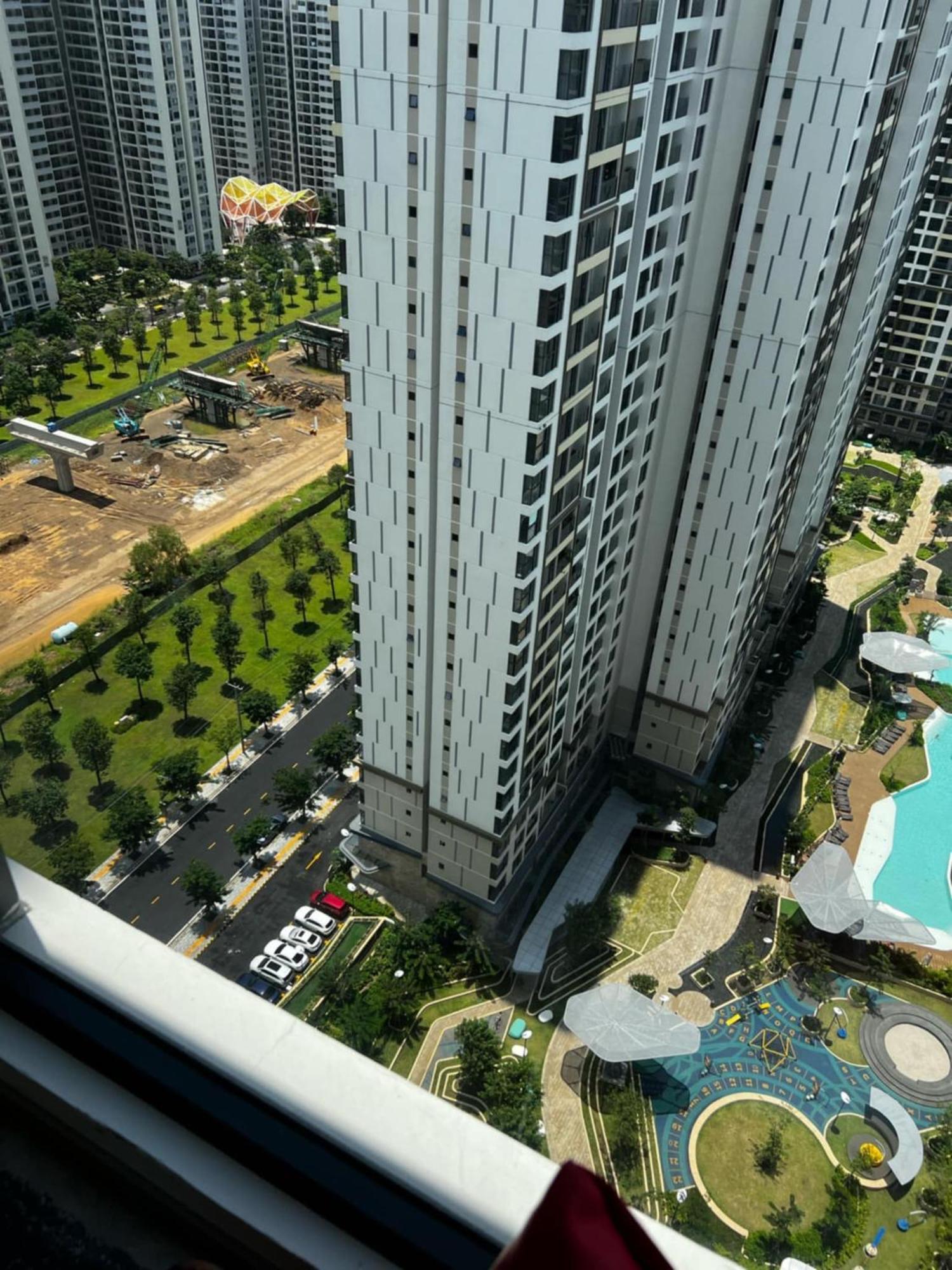 Vinhome Grandpark Tphcm Vietnam Masteri Centre Point Luxury With Adventure At Your Doorstep - Amusement Park & Poolside Comfort! Apartment Ho Chi Minh City