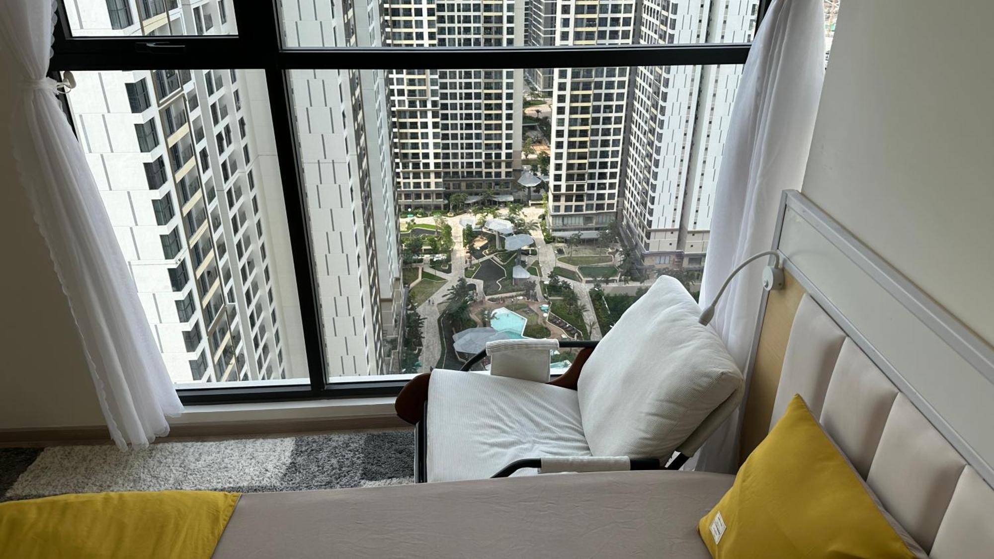 Vinhome Grandpark Tphcm Vietnam Masteri Centre Point Luxury With Adventure At Your Doorstep - Amusement Park & Poolside Comfort! * Ho Chi Minh City
