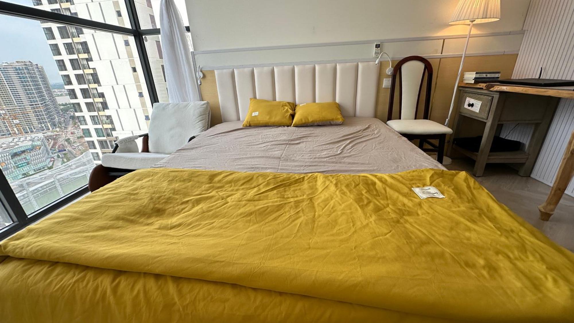 Apartment Vinhome Grandpark Tphcm Vietnam Masteri Centre Point Luxury With Adventure At Your Doorstep - Amusement Park & Poolside Comfort!