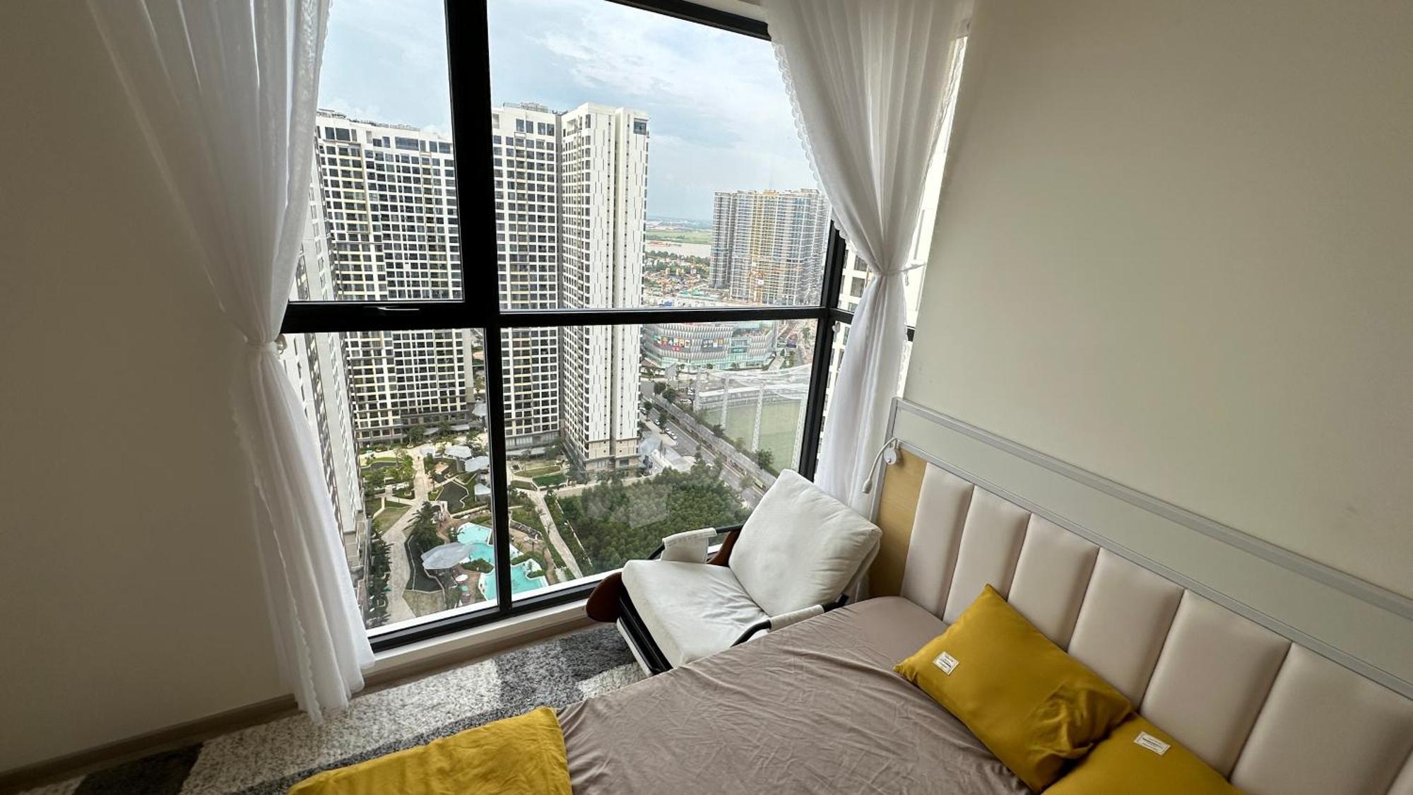 Apartment Vinhome Grandpark Tphcm Vietnam Masteri Centre Point Luxury With Adventure At Your Doorstep - Amusement Park & Poolside Comfort! *