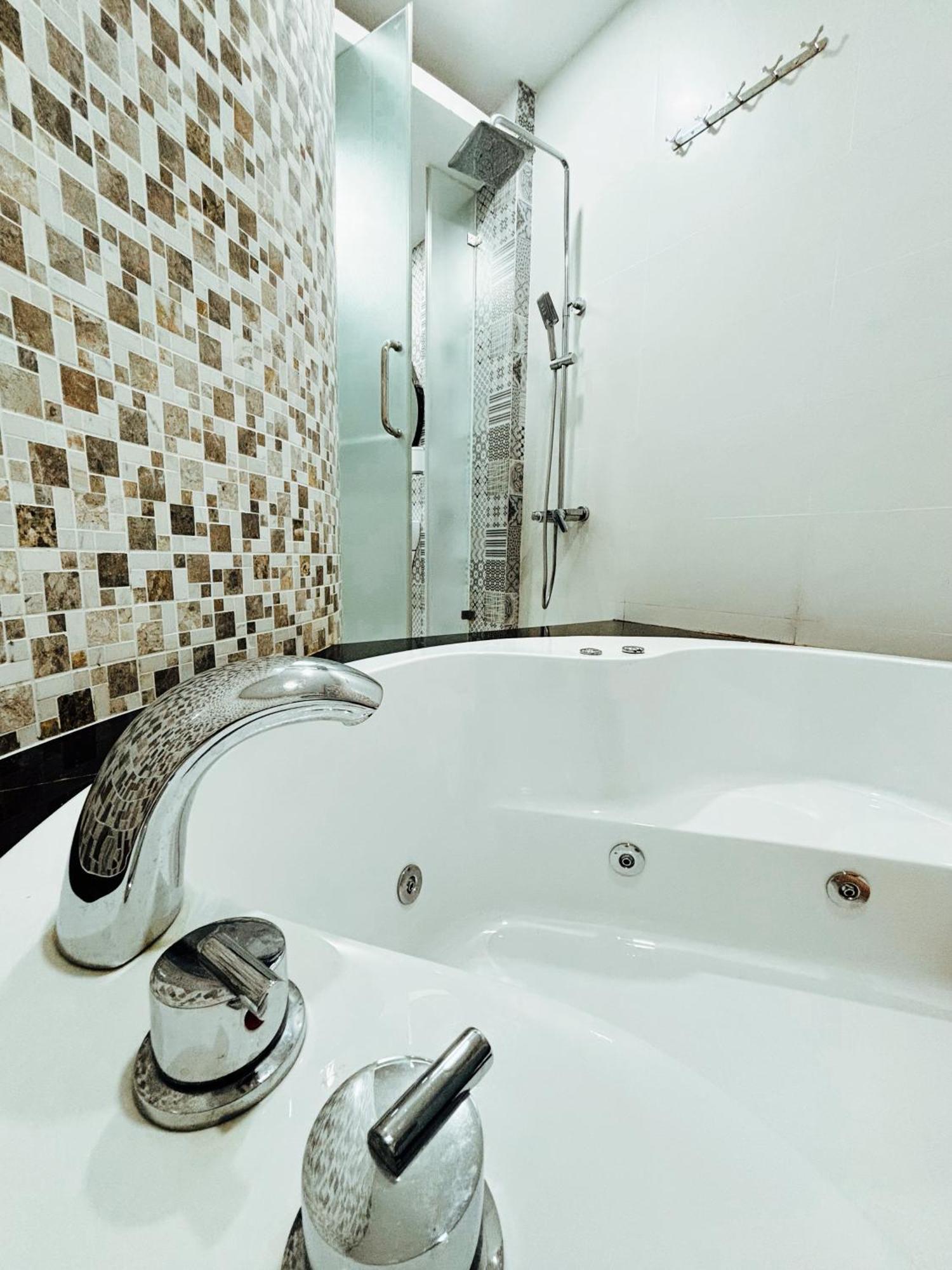 Letuc02 Business Couple Family Travel Homestay Ho Chi Minh City