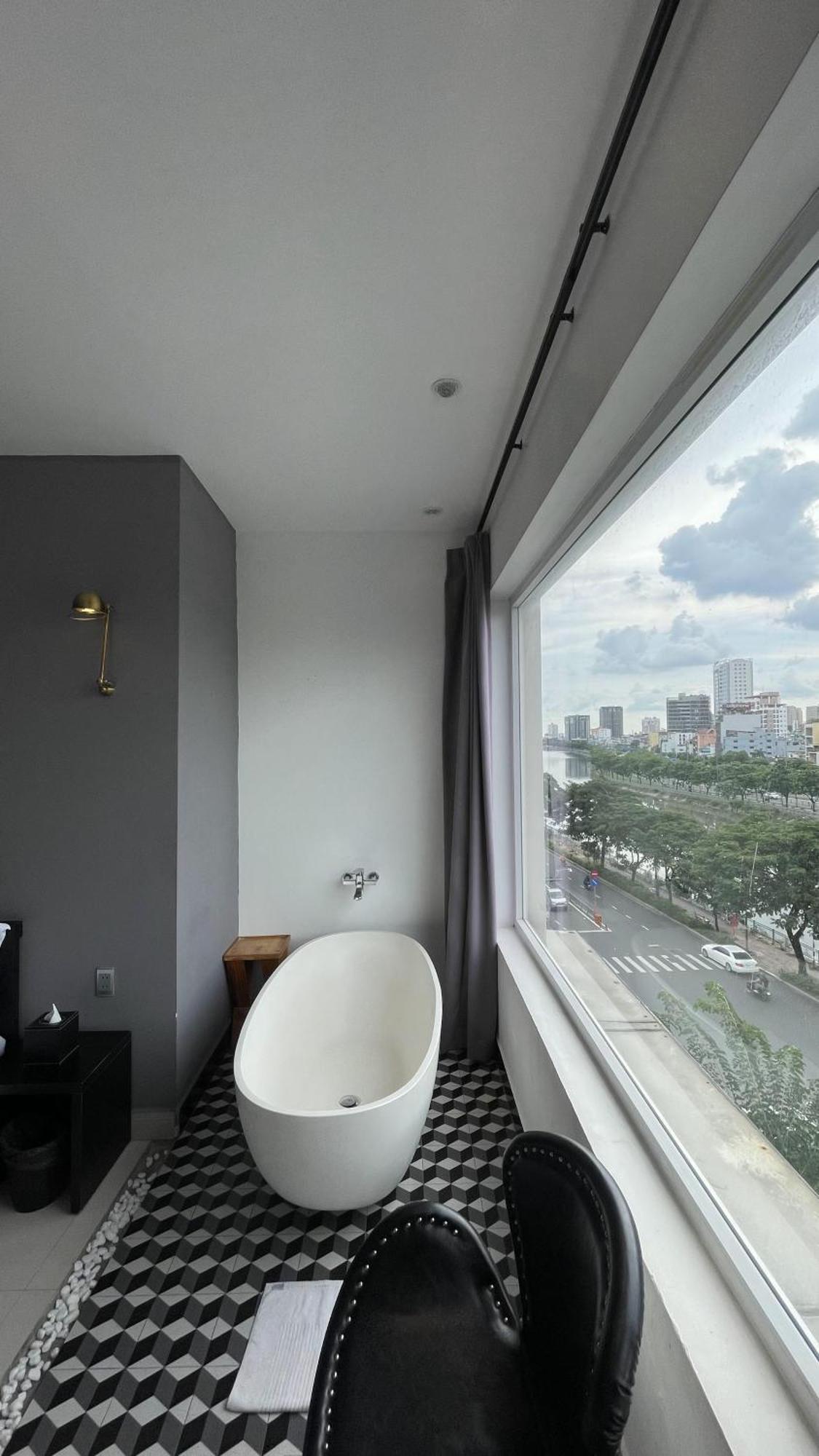 A In Riverside Hotel