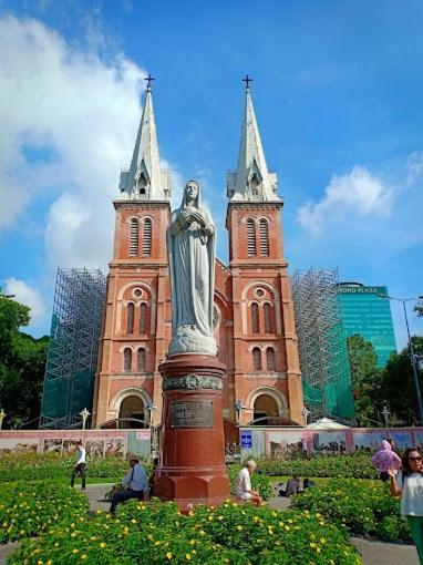 Căn hộ Lagom 18 - Dep Va Yen Binh, Ke Ben Dinh Doc Lap, Nha Tho Duc Ba, Duong Nguyen Du, Phuong Ben Nghe, Quan 1 *