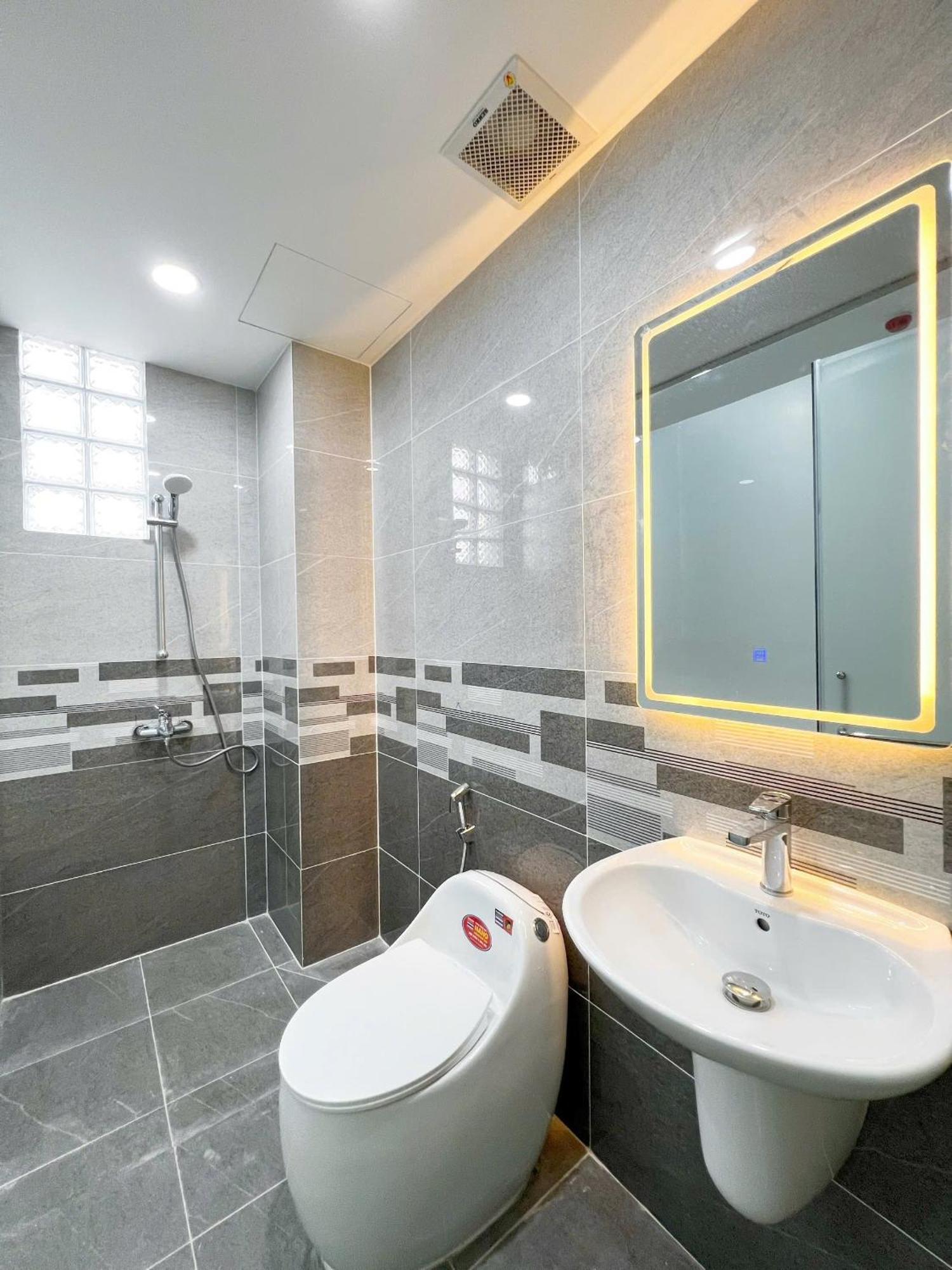 K&t San Bay Tsn-150m Tu Nha Ga T3 Hotel Ho Chi Minh City