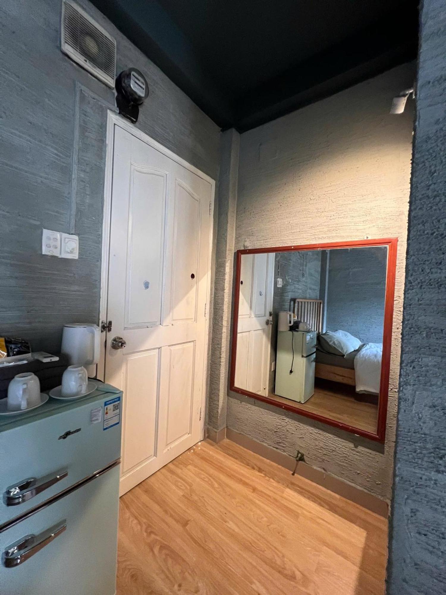 Meow & Cafe 2 Hotel Ho Chi Minh City