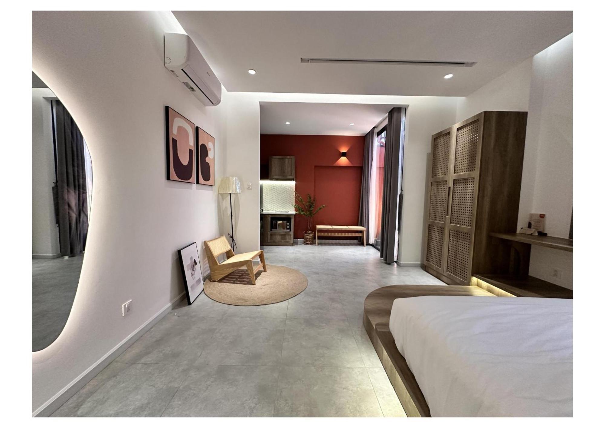 Kin Wander Tan Phong, The Moonage Aparthotel *