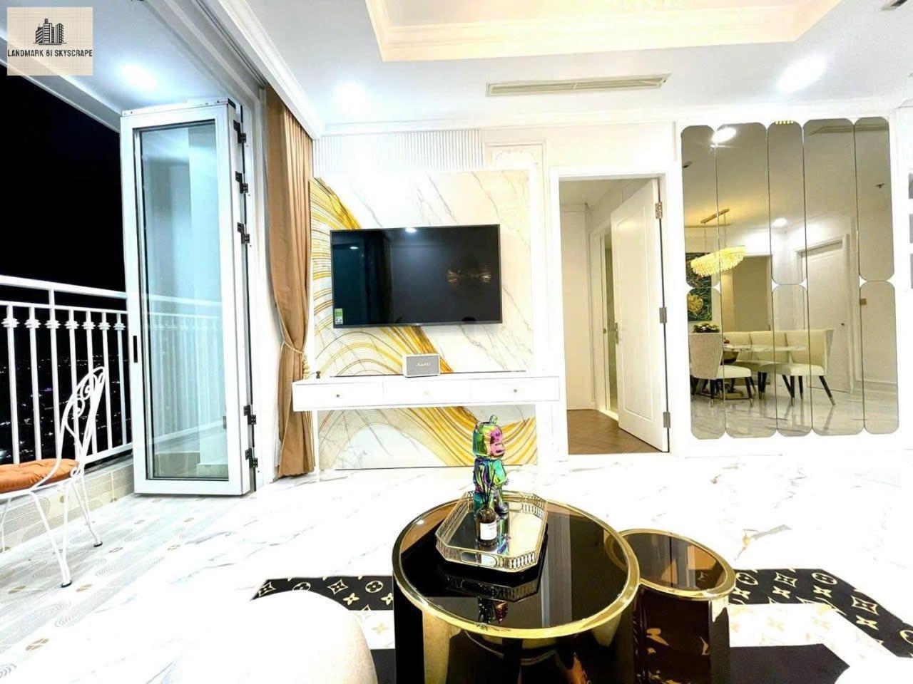 Landmark 81 Skyscrape Luxury Romantic * Ho Chi Minh City