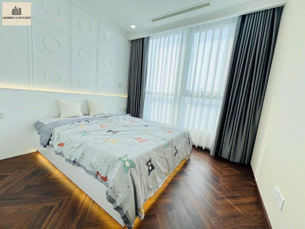 Landmark 81 Skyscrape Luxury Romantic Ho Chi Minh City