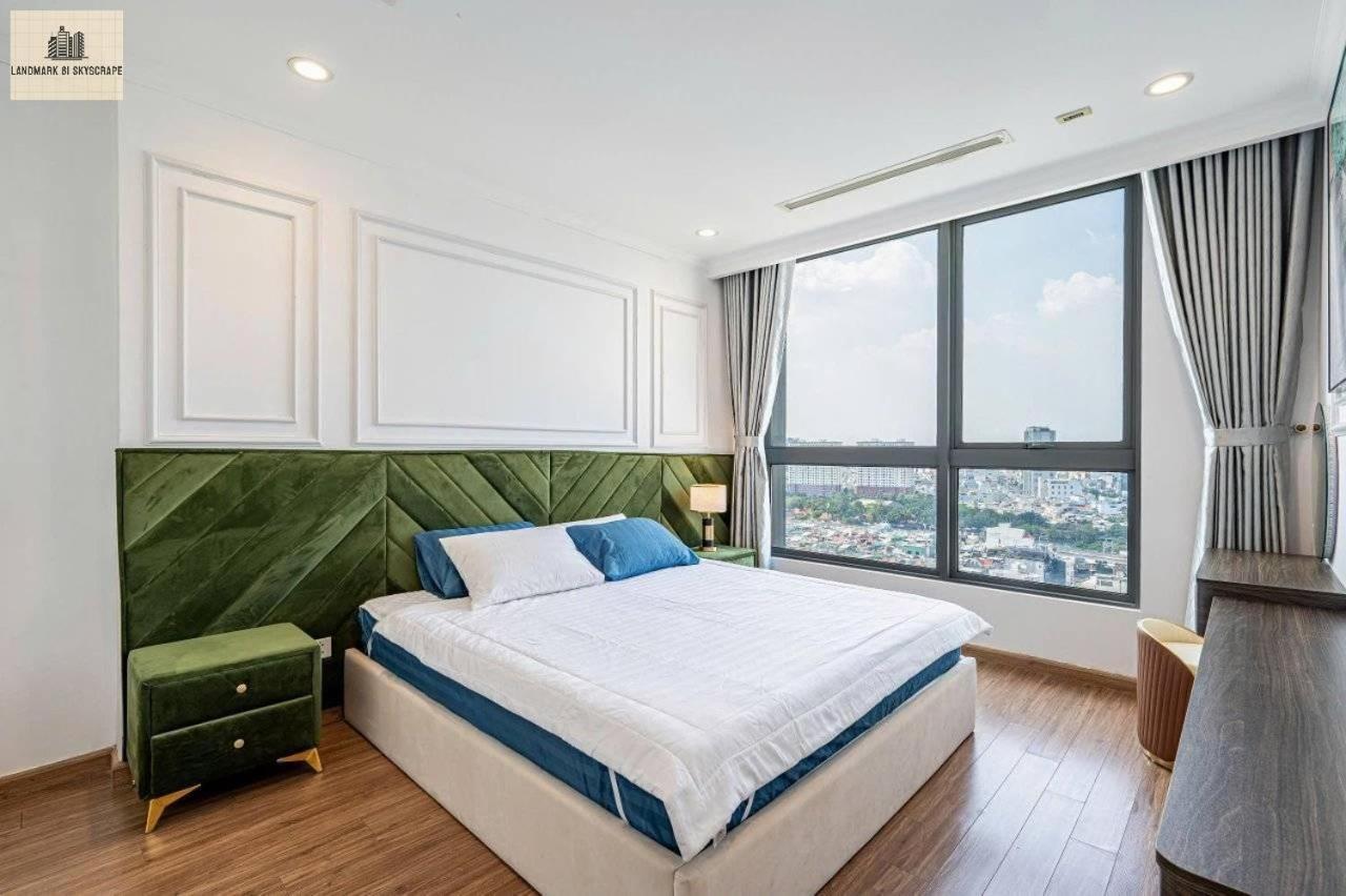 Landmark 81 Skyscrape Luxury Romantic