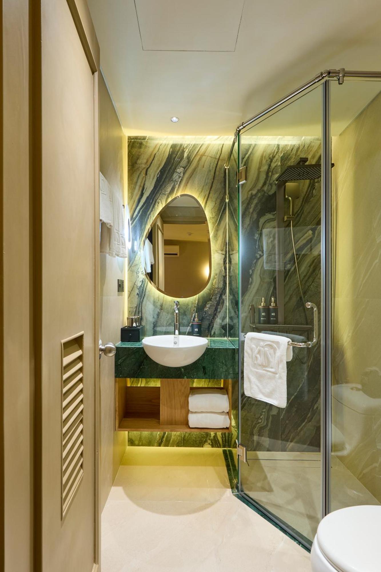 Hotel Kin Ly Tu Trong