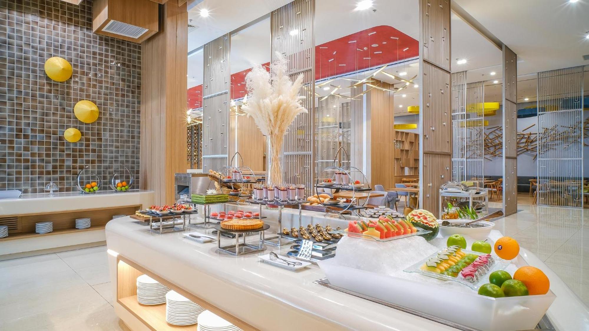 & Saigon Airport By Ihg 5* Ho Chi Minh City