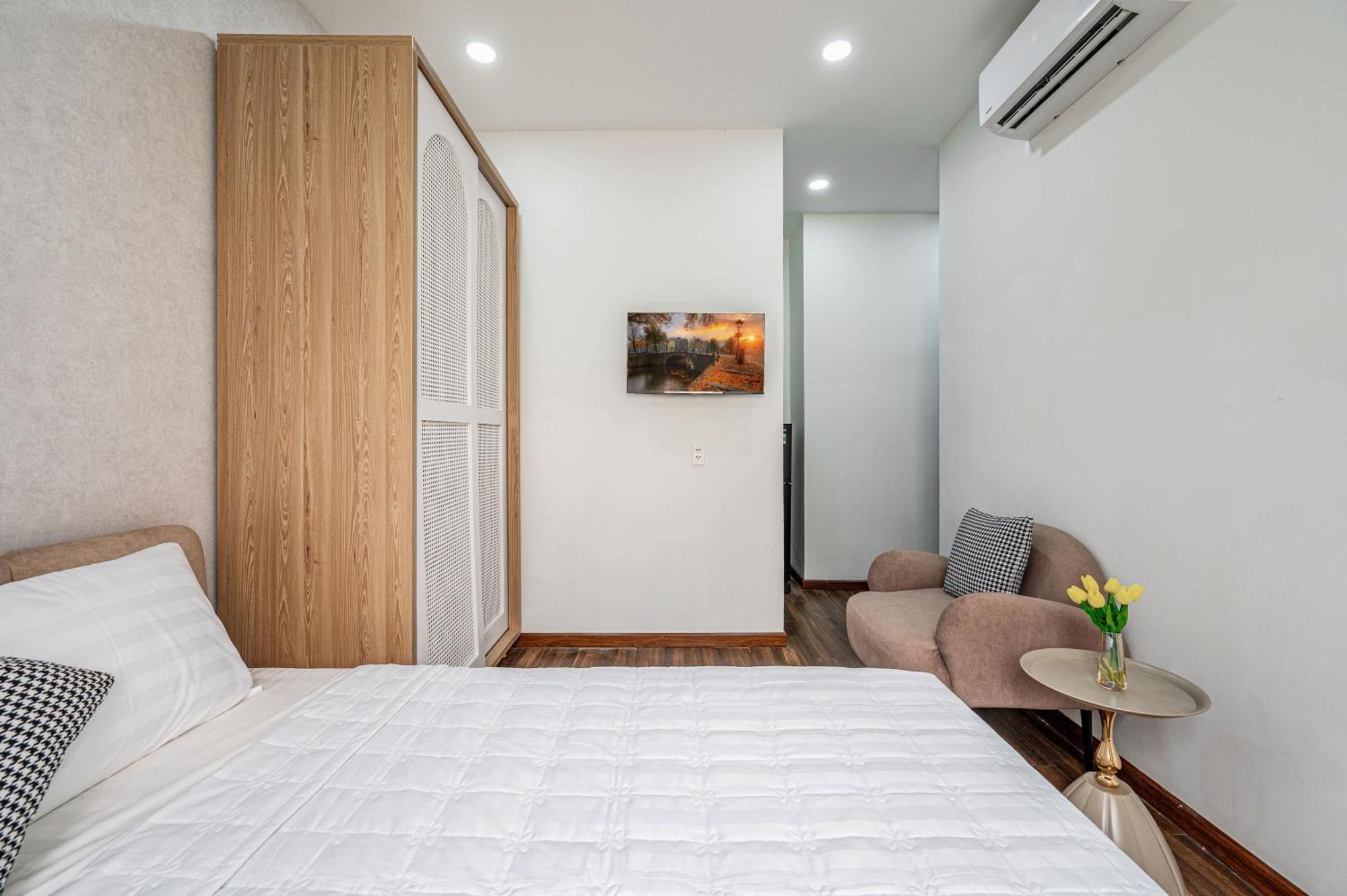 Hotel Lotus Lalala Ho Chi Minh City