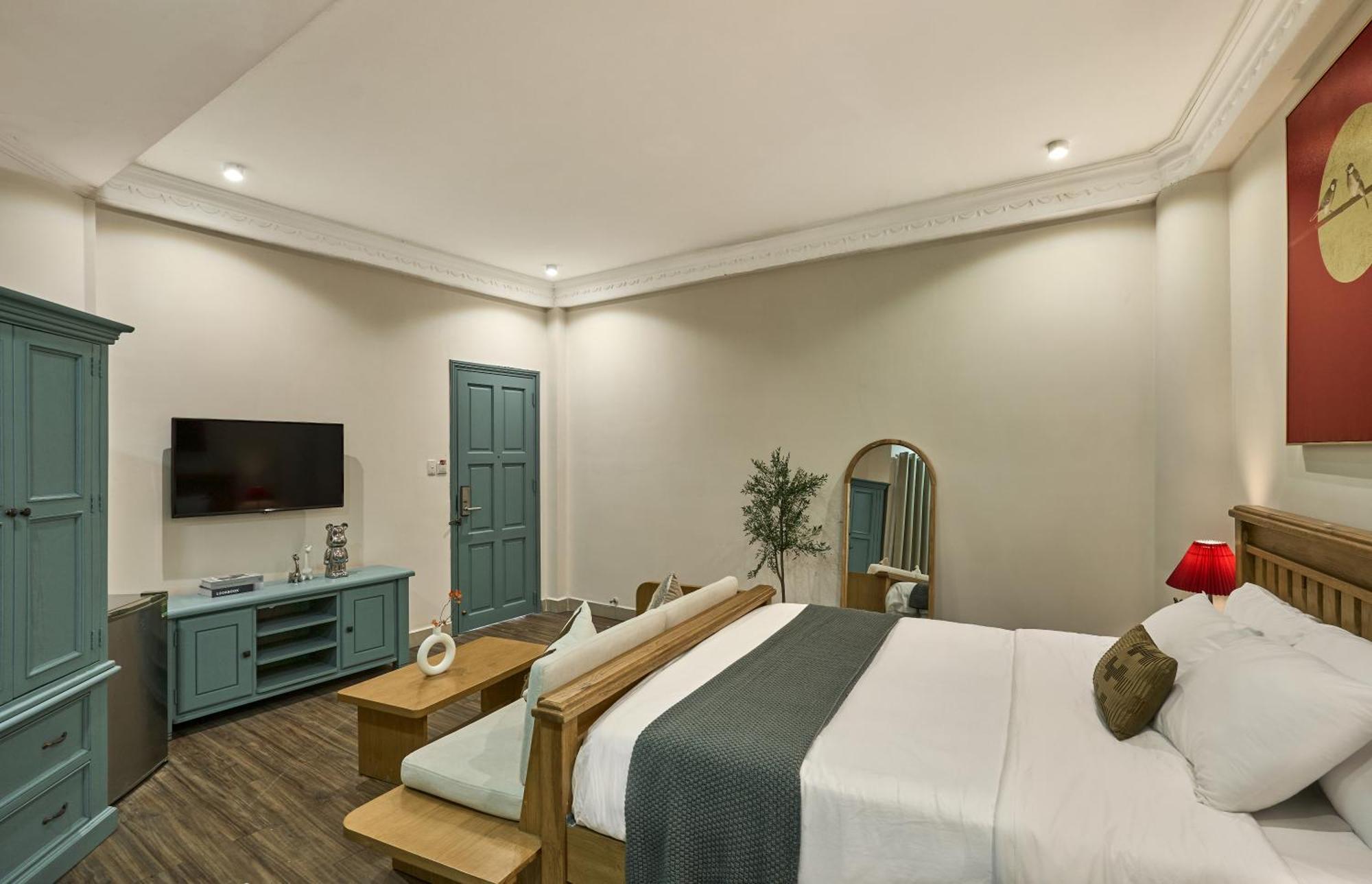 Hotel The Passion Lux Airport Ho Chi Minh City