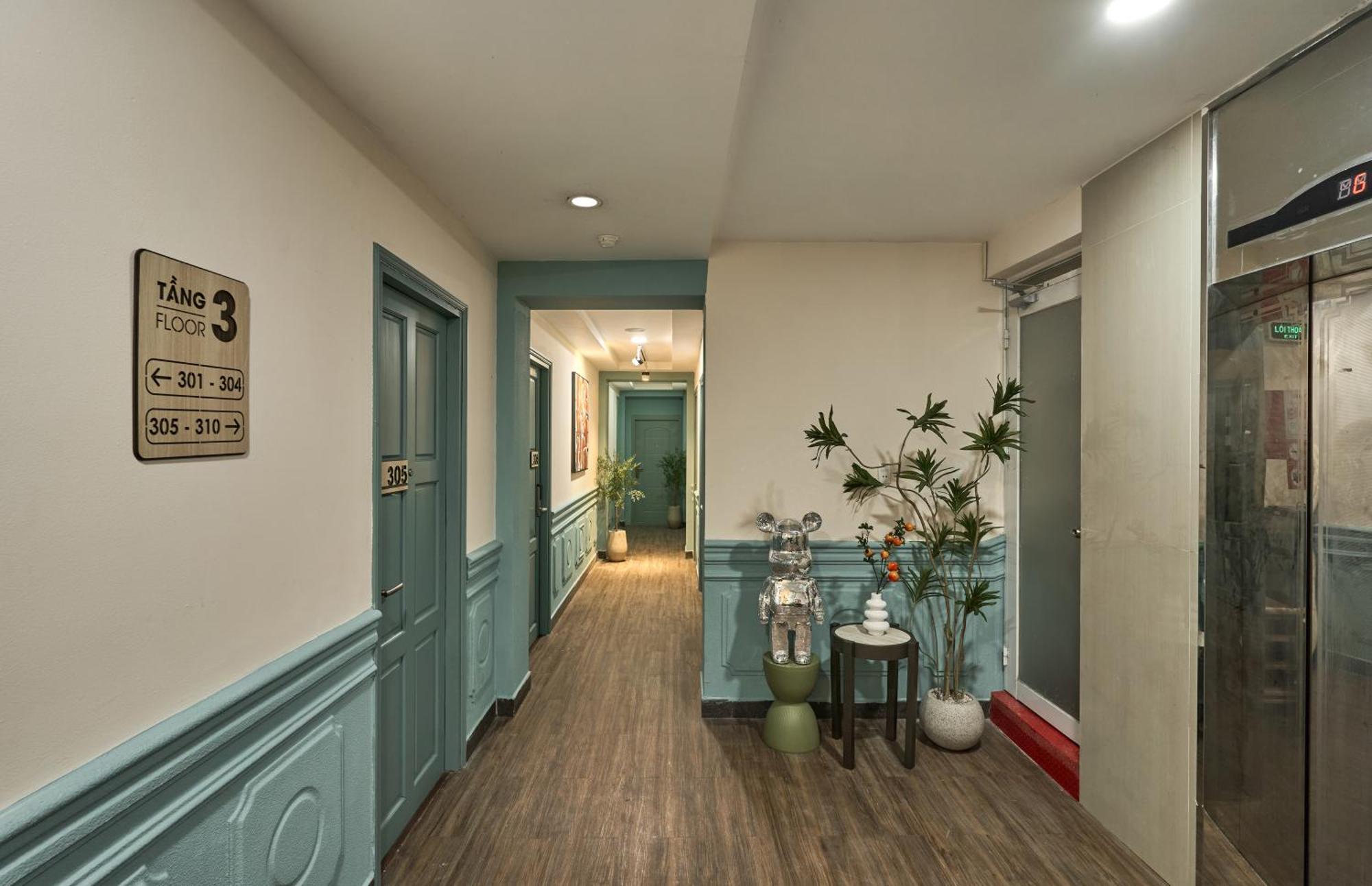 Hotel The Passion Lux Airport 3*