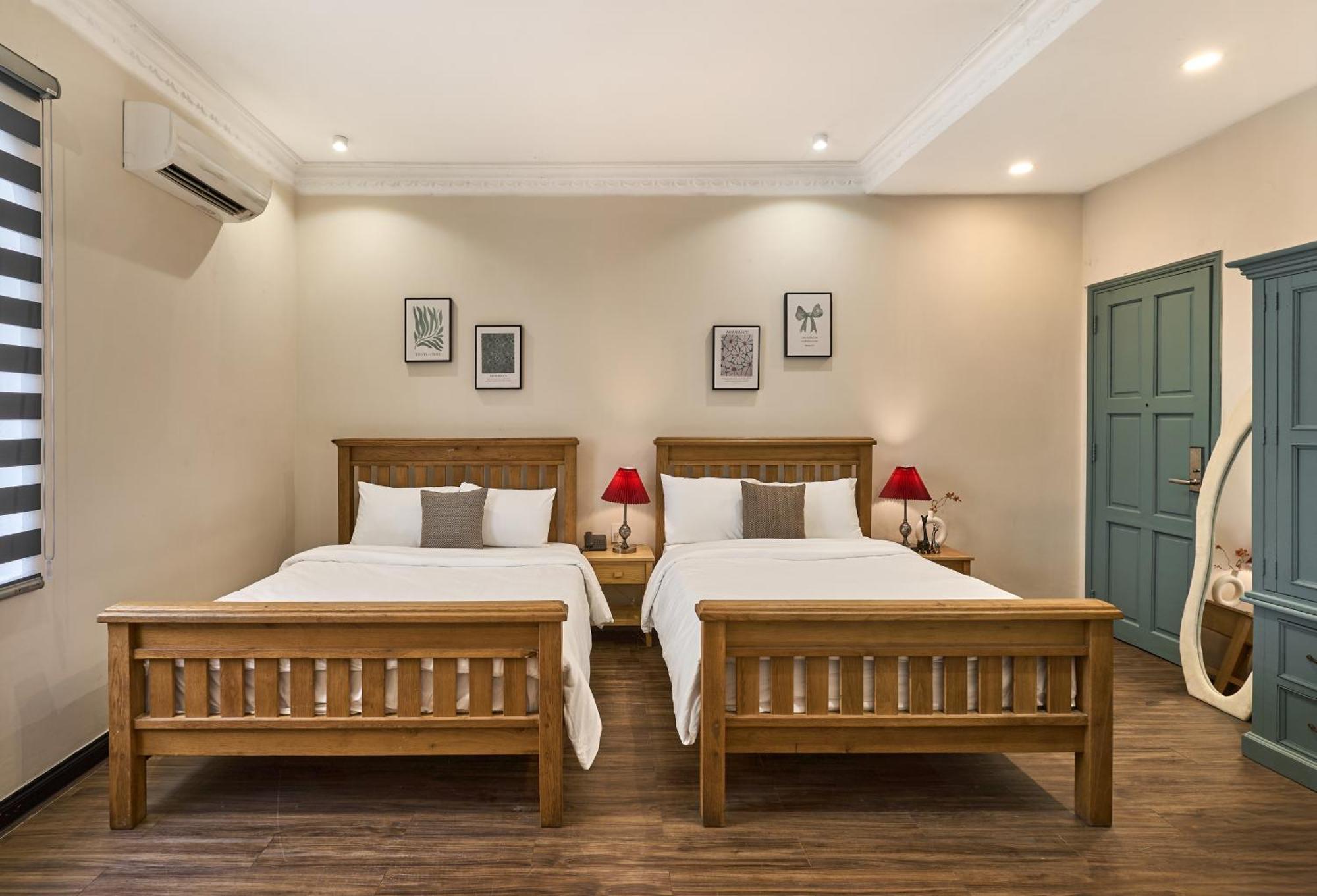 Hotel The Passion Lux Airport 3*