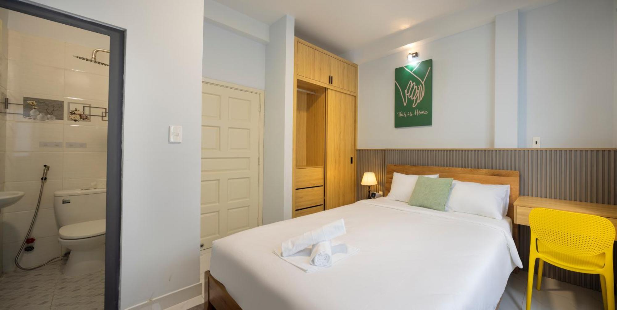 Hotel Diamond Crown 2 Ho Chi Minh City