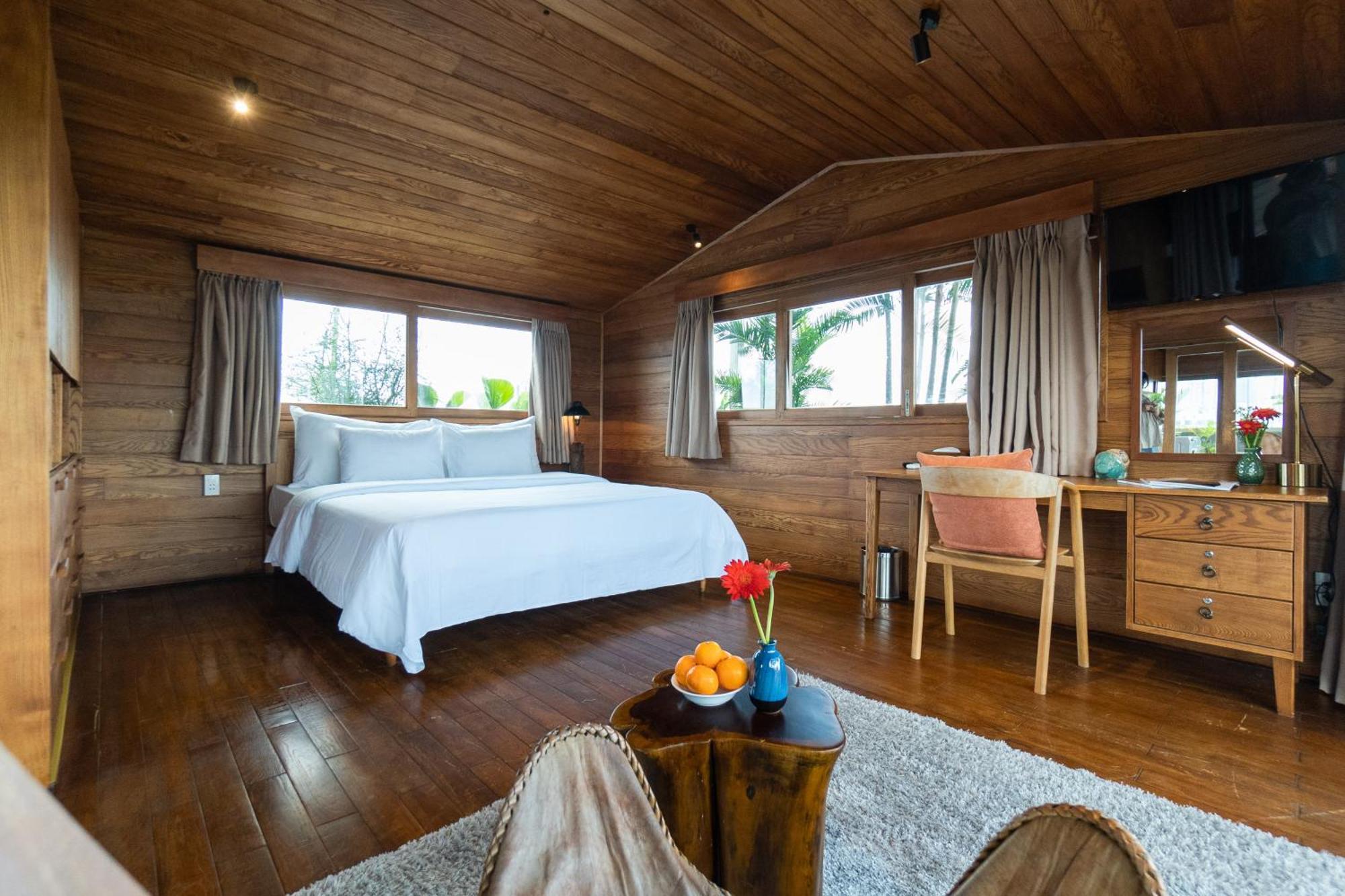 Nexus House Lang Bao Chi Hotel