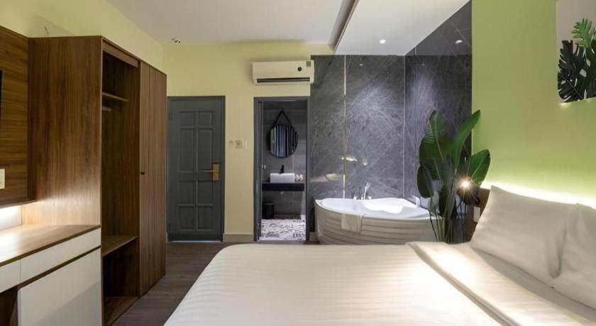 La Phan Huy Ich Hotel Ho Chi Minh City