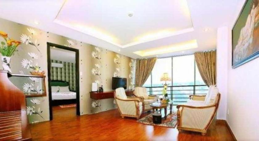 Universe Khách sạn 3*