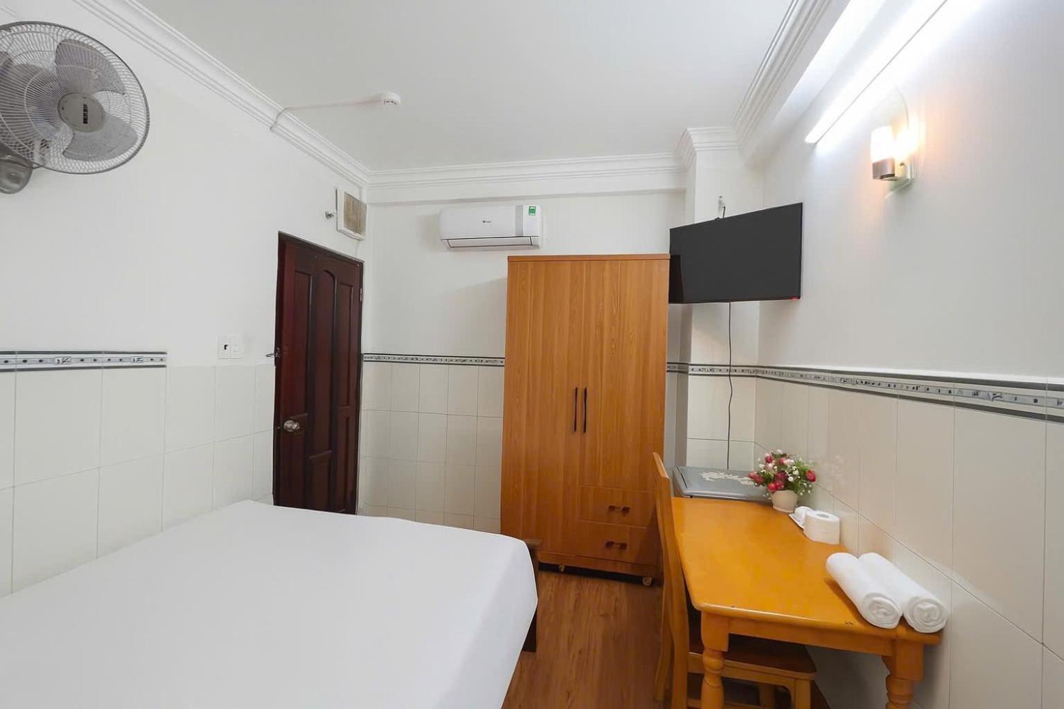 Hotel Diamond Cmt8 - Center Saigon