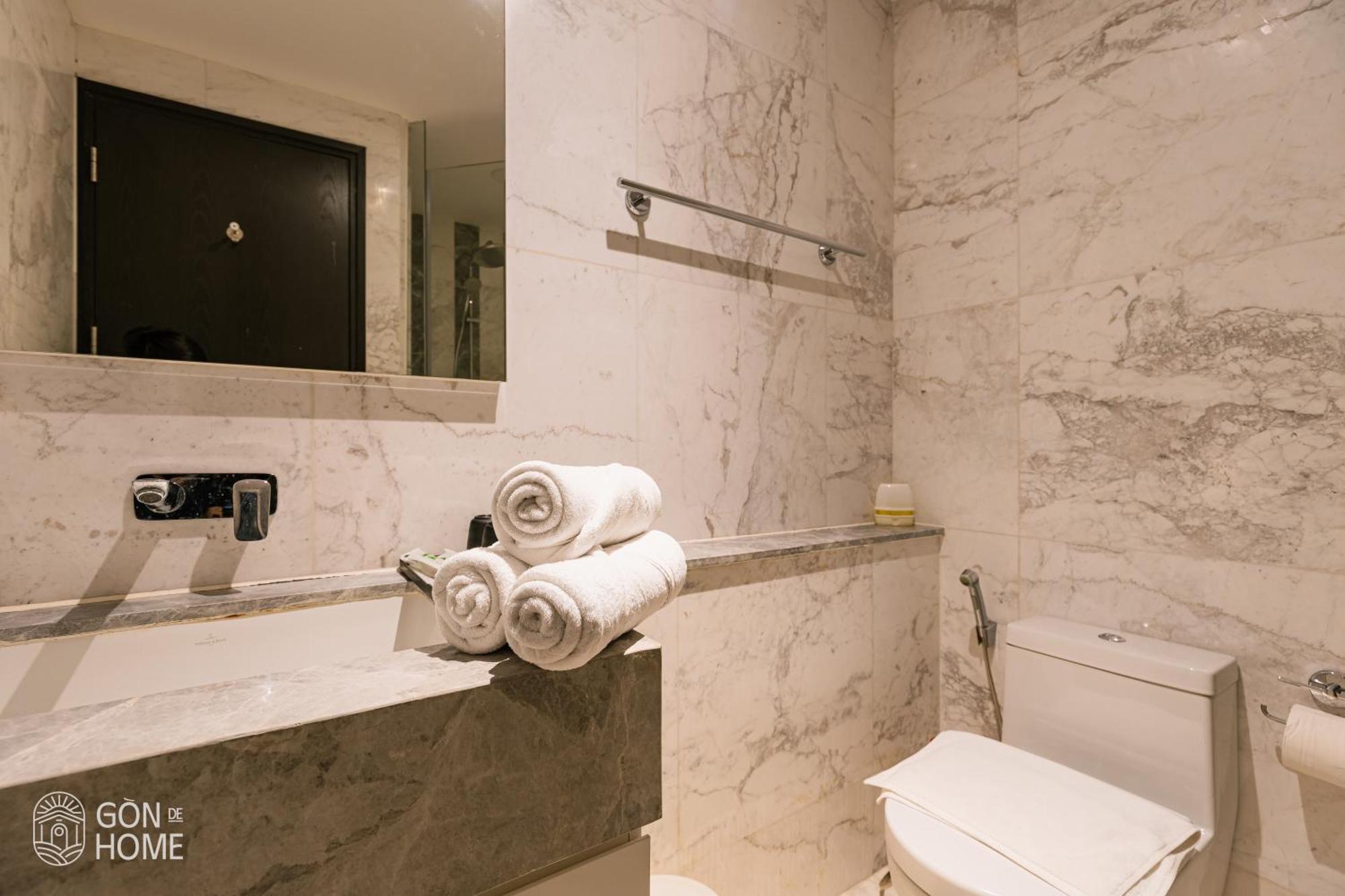 Luxury 2 Or 3br In Dist 1, Pool And Airport Pickup Apartment Ho Chi Minh City